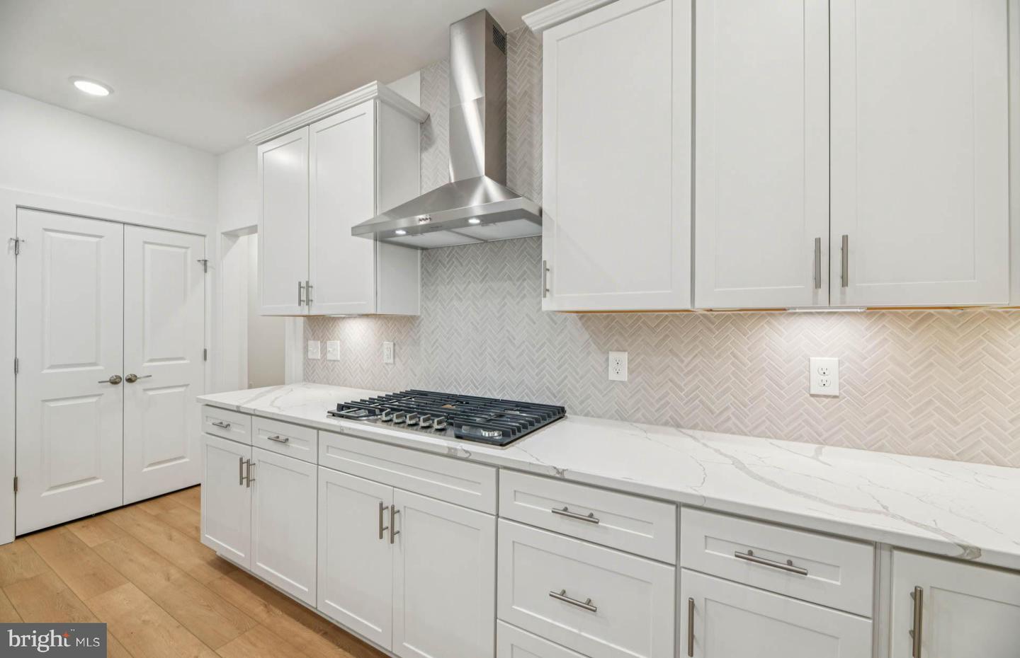 6172 AMBER LN, HAYMARKET, Virginia 20169, 3 Bedrooms Bedrooms, ,3 BathroomsBathrooms,Residential,For sale,6172 AMBER LN,VAPW2110206 MLS # VAPW2110206