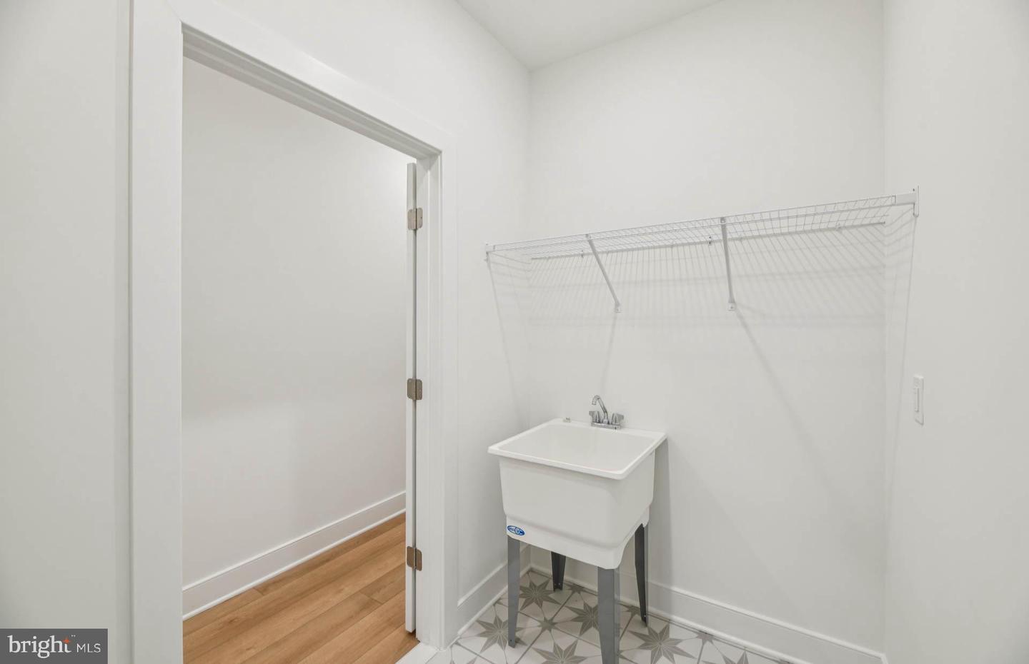 6172 AMBER LN, HAYMARKET, Virginia 20169, 3 Bedrooms Bedrooms, ,3 BathroomsBathrooms,Residential,For sale,6172 AMBER LN,VAPW2110206 MLS # VAPW2110206