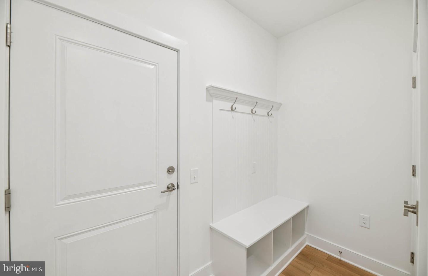 6172 AMBER LN, HAYMARKET, Virginia 20169, 3 Bedrooms Bedrooms, ,3 BathroomsBathrooms,Residential,For sale,6172 AMBER LN,VAPW2110206 MLS # VAPW2110206