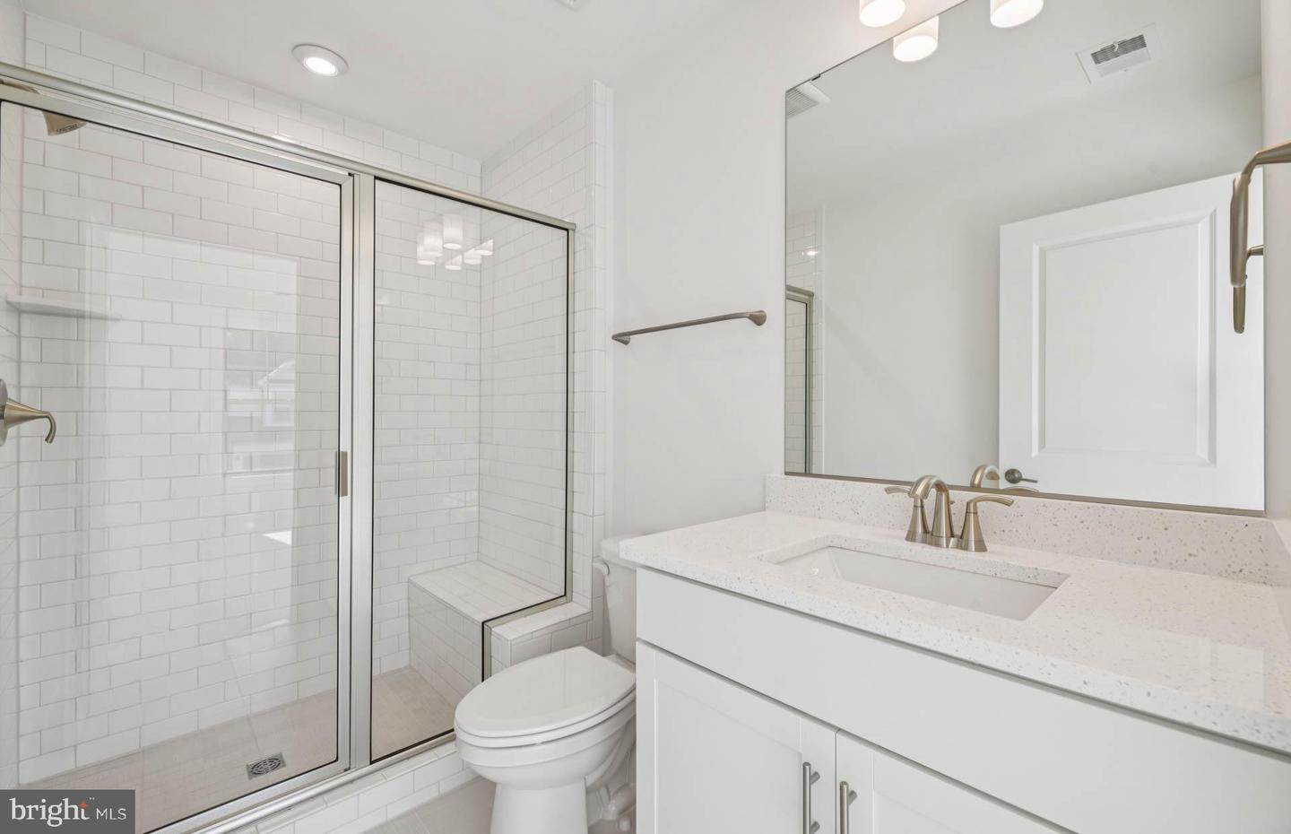 6172 AMBER LN, HAYMARKET, Virginia 20169, 3 Bedrooms Bedrooms, ,3 BathroomsBathrooms,Residential,For sale,6172 AMBER LN,VAPW2110206 MLS # VAPW2110206