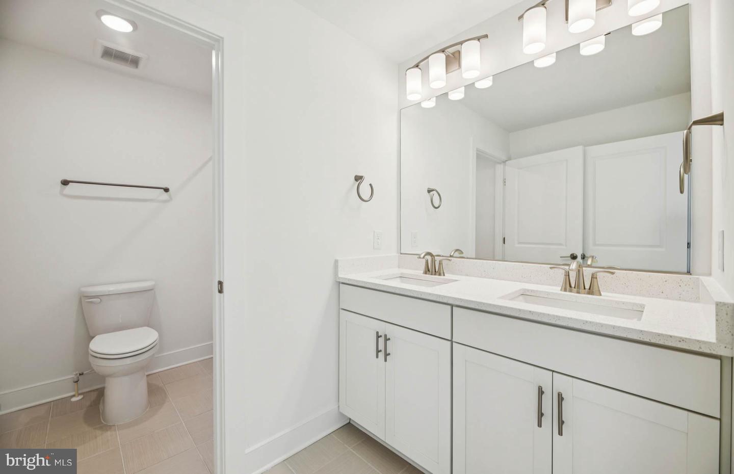 6172 AMBER LN, HAYMARKET, Virginia 20169, 3 Bedrooms Bedrooms, ,3 BathroomsBathrooms,Residential,For sale,6172 AMBER LN,VAPW2110206 MLS # VAPW2110206