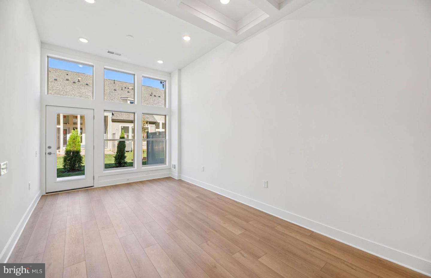 6172 AMBER LN, HAYMARKET, Virginia 20169, 3 Bedrooms Bedrooms, ,3 BathroomsBathrooms,Residential,For sale,6172 AMBER LN,VAPW2110206 MLS # VAPW2110206