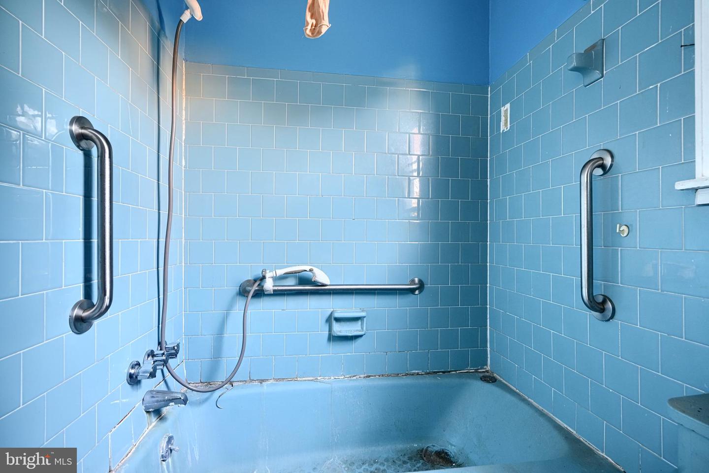 4021 ILLINOIS AVE NW, WASHINGTON, District Of Columbia 20011, 3 Bedrooms Bedrooms, ,3 BathroomsBathrooms,Residential,For sale,4021 ILLINOIS AVE NW,DCDC2240576 MLS # DCDC2240576