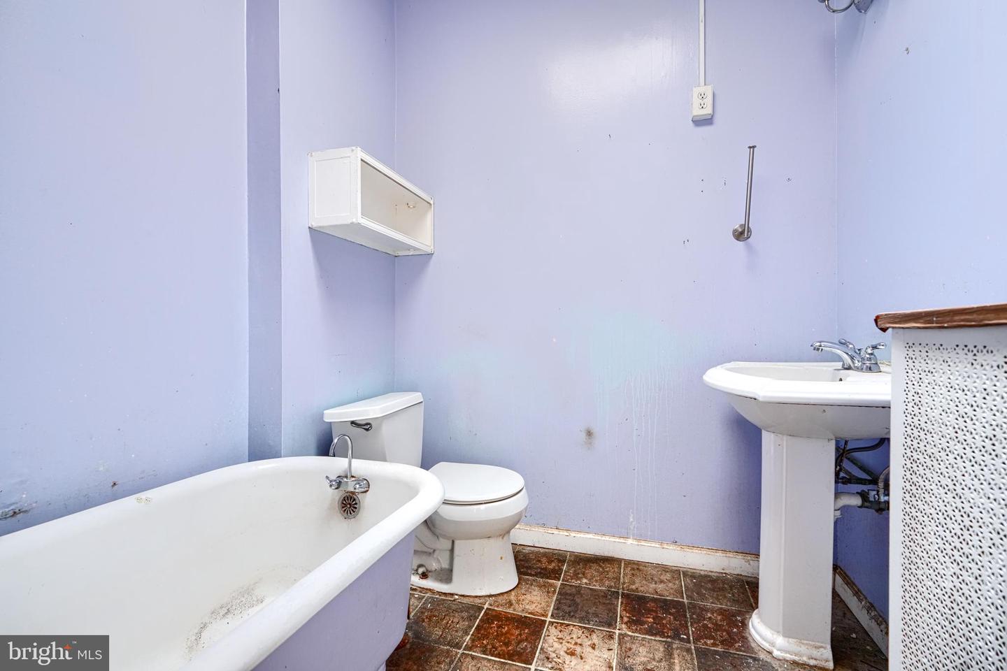 4021 ILLINOIS AVE NW, WASHINGTON, District Of Columbia 20011, 3 Bedrooms Bedrooms, ,3 BathroomsBathrooms,Residential,For sale,4021 ILLINOIS AVE NW,DCDC2240576 MLS # DCDC2240576