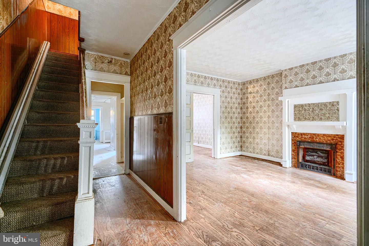 4021 ILLINOIS AVE NW, WASHINGTON, District Of Columbia 20011, 3 Bedrooms Bedrooms, ,3 BathroomsBathrooms,Residential,For sale,4021 ILLINOIS AVE NW,DCDC2240576 MLS # DCDC2240576