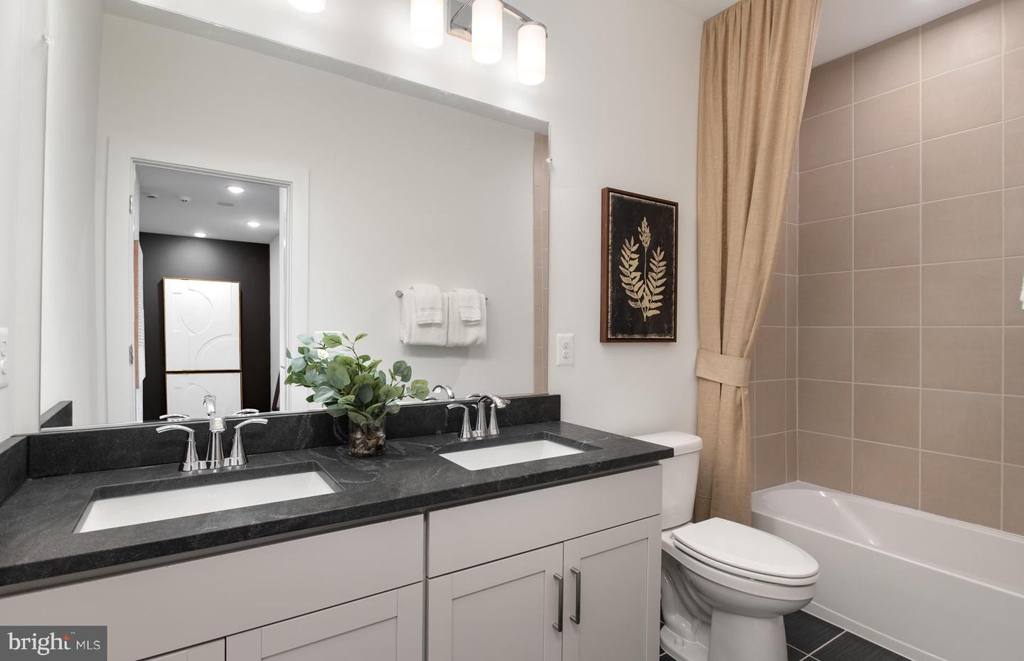 42708 CATTAIL CREEK DR, LEESBURG, Virginia 20176, 4 Bedrooms Bedrooms, ,3 BathroomsBathrooms,Residential,For sale,42708 CATTAIL CREEK DR,VALO2113638 MLS # VALO2113638