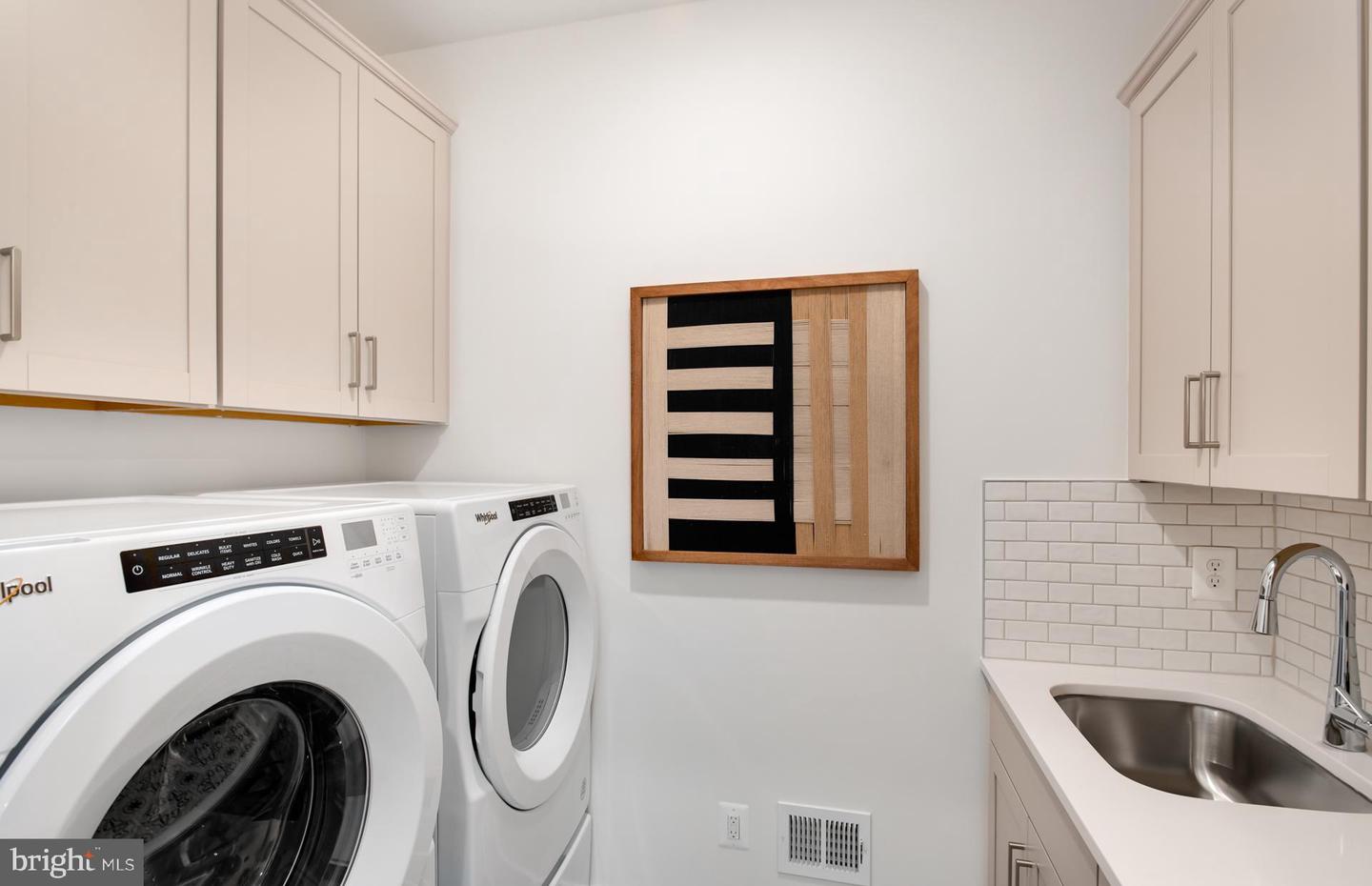 42708 CATTAIL CREEK DR, LEESBURG, Virginia 20176, 4 Bedrooms Bedrooms, ,3 BathroomsBathrooms,Residential,For sale,42708 CATTAIL CREEK DR,VALO2113638 MLS # VALO2113638