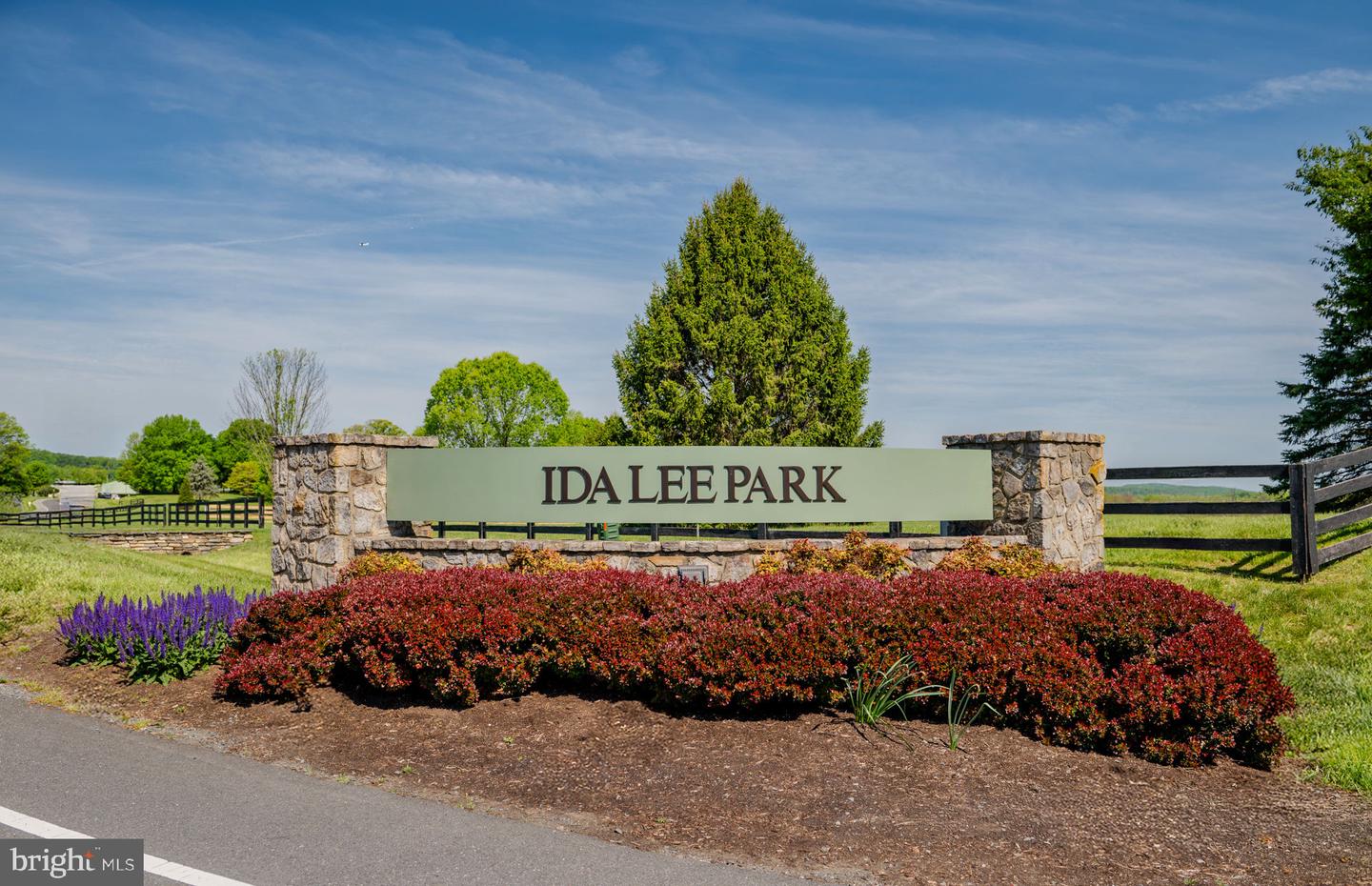 42708 CATTAIL CREEK DR, LEESBURG, Virginia 20176, 4 Bedrooms Bedrooms, ,3 BathroomsBathrooms,Residential,For sale,42708 CATTAIL CREEK DR,VALO2113638 MLS # VALO2113638