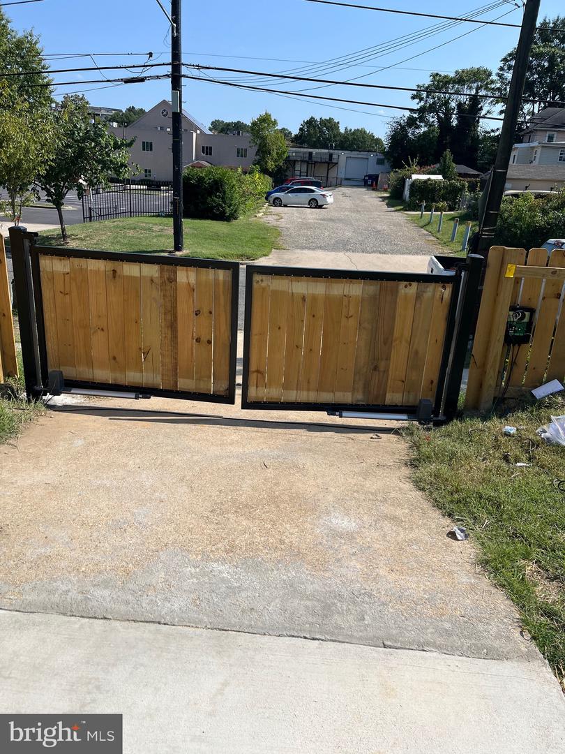 2932 YOST PL NE, WASHINGTON, District Of Columbia 20018, 5 Bedrooms Bedrooms, 9 Rooms Rooms,3 BathroomsBathrooms,Residential,For sale,2932 YOST PL NE,DCDC2240512 MLS # DCDC2240512