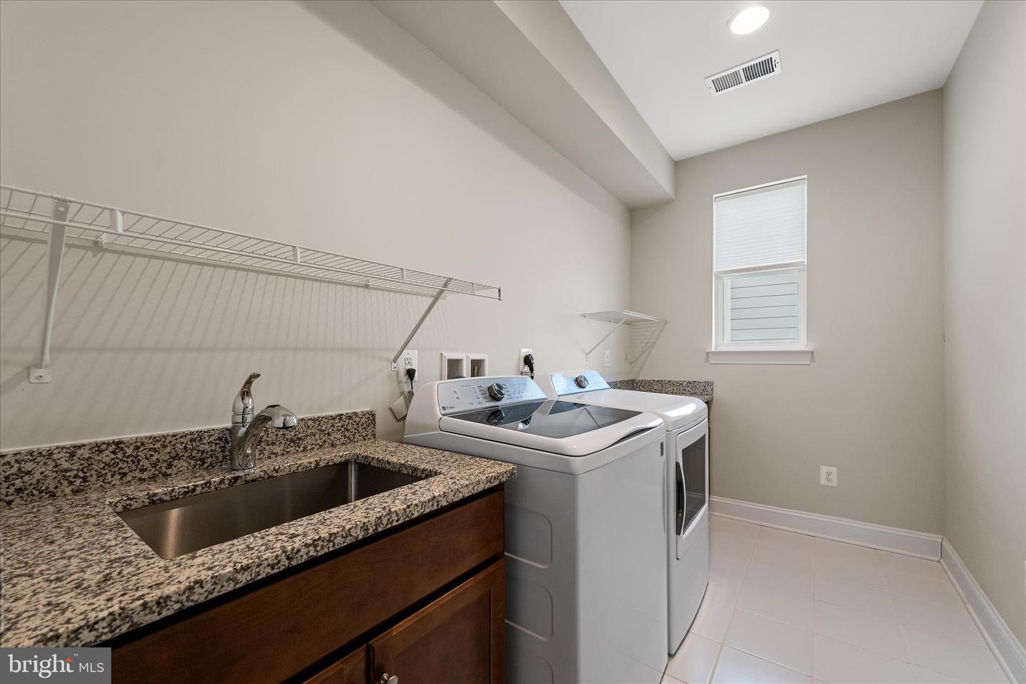 118 VICEROY WAY, LAKE FREDERICK, Virginia 22630, 3 Bedrooms Bedrooms, ,3 BathroomsBathrooms,Residential,For sale,118 VICEROY WAY,VAFV2038794 MLS # VAFV2038794