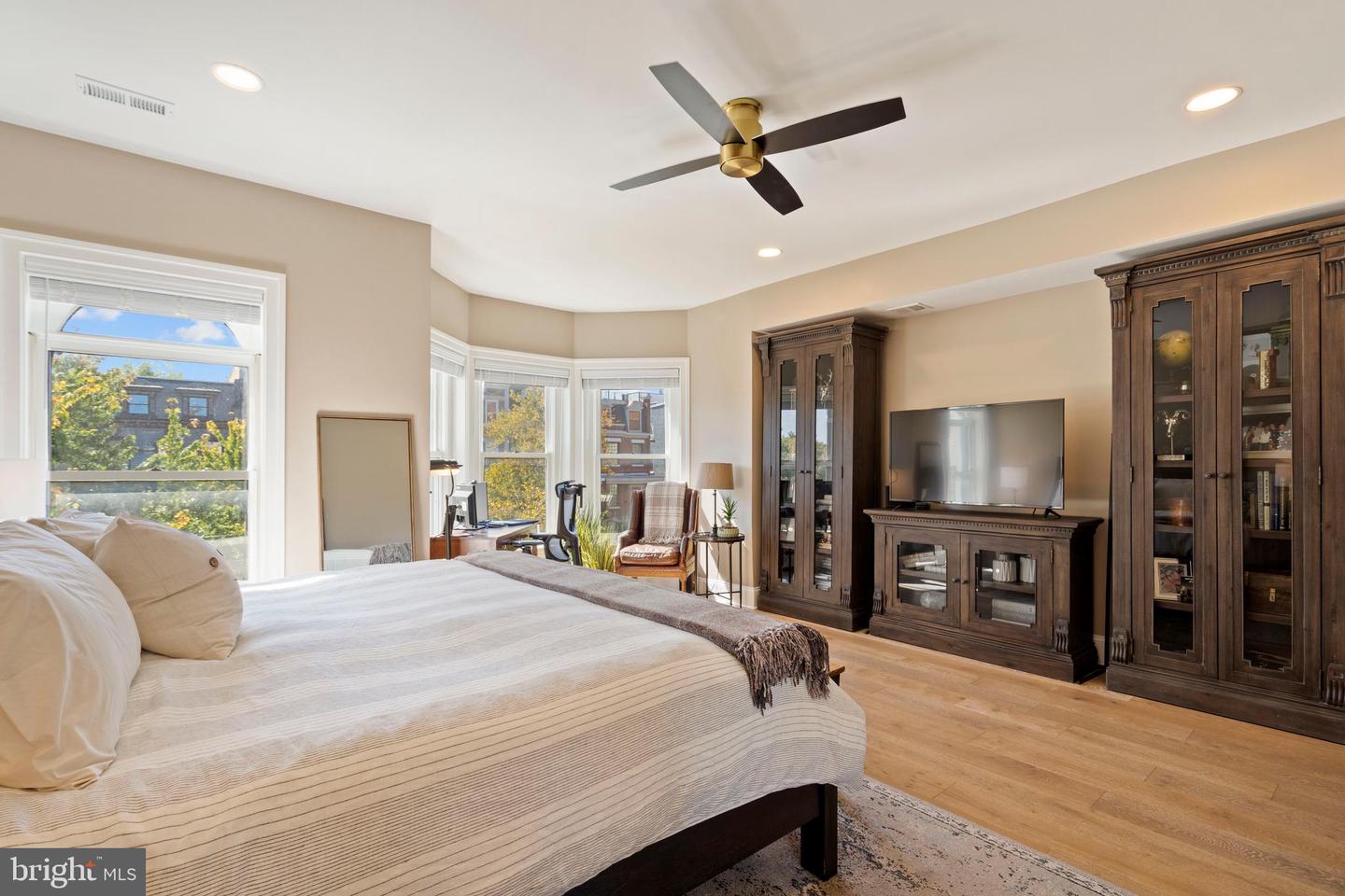 1223 FAIRMONT ST NW, WASHINGTON, District Of Columbia 20009, 4 Bedrooms Bedrooms, ,3 BathroomsBathrooms,Residential,For sale,1223 FAIRMONT ST NW,DCDC2240602 MLS # DCDC2240602