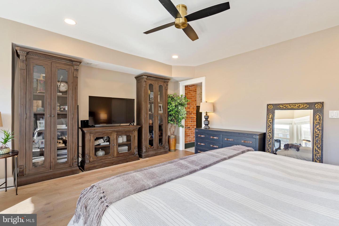 1223 FAIRMONT ST NW, WASHINGTON, District Of Columbia 20009, 4 Bedrooms Bedrooms, ,3 BathroomsBathrooms,Residential,For sale,1223 FAIRMONT ST NW,DCDC2240602 MLS # DCDC2240602