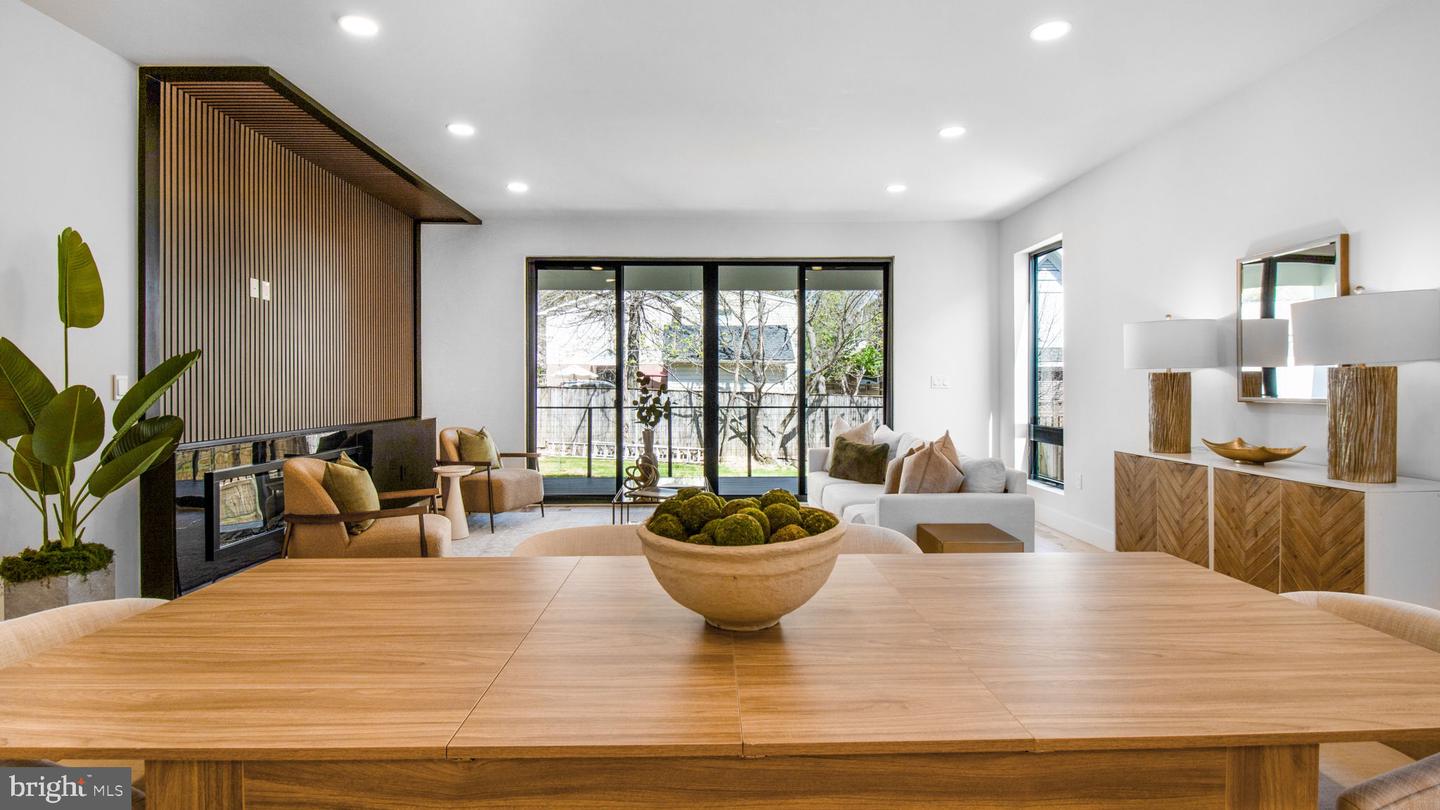 2025 N EMERSON ST, ARLINGTON, Virginia 22207, 5 Bedrooms Bedrooms, ,4 BathroomsBathrooms,Residential,For sale,2025 N EMERSON ST,VAAR2053724 MLS # VAAR2053724