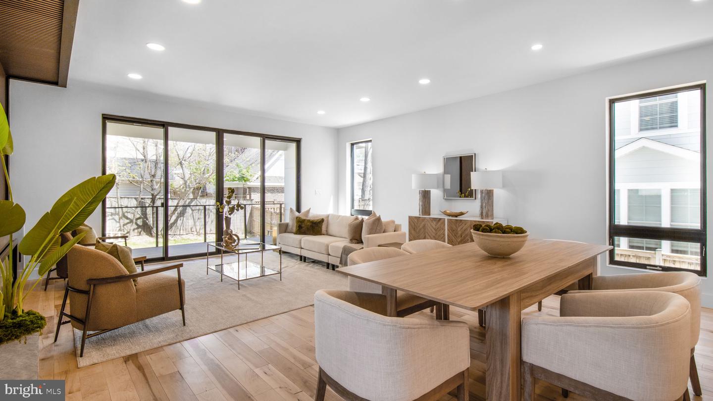 2025 N EMERSON ST, ARLINGTON, Virginia 22207, 5 Bedrooms Bedrooms, ,4 BathroomsBathrooms,Residential,For sale,2025 N EMERSON ST,VAAR2053724 MLS # VAAR2053724