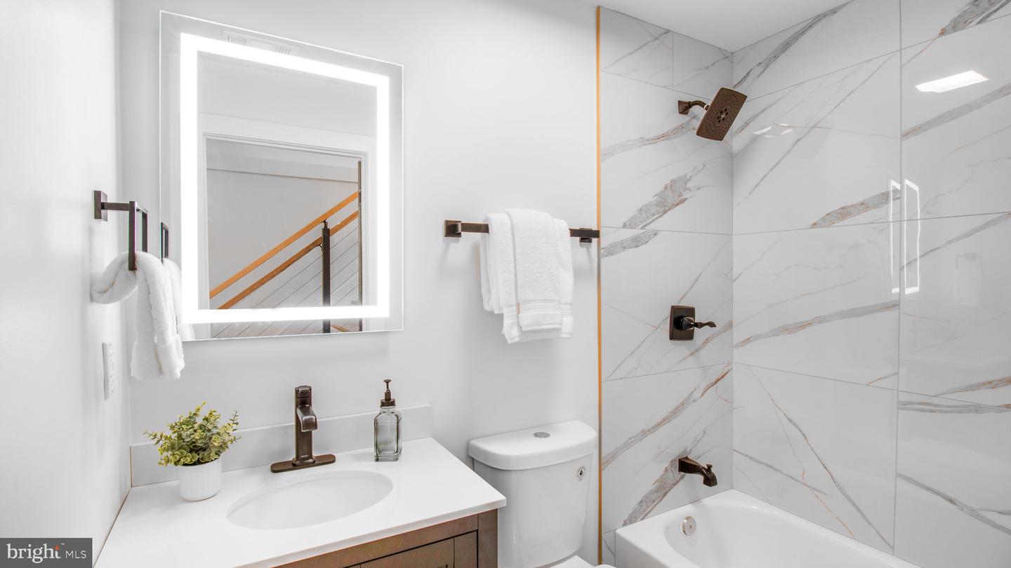 2025 N EMERSON ST, ARLINGTON, Virginia 22207, 5 Bedrooms Bedrooms, ,4 BathroomsBathrooms,Residential,For sale,2025 N EMERSON ST,VAAR2053724 MLS # VAAR2053724