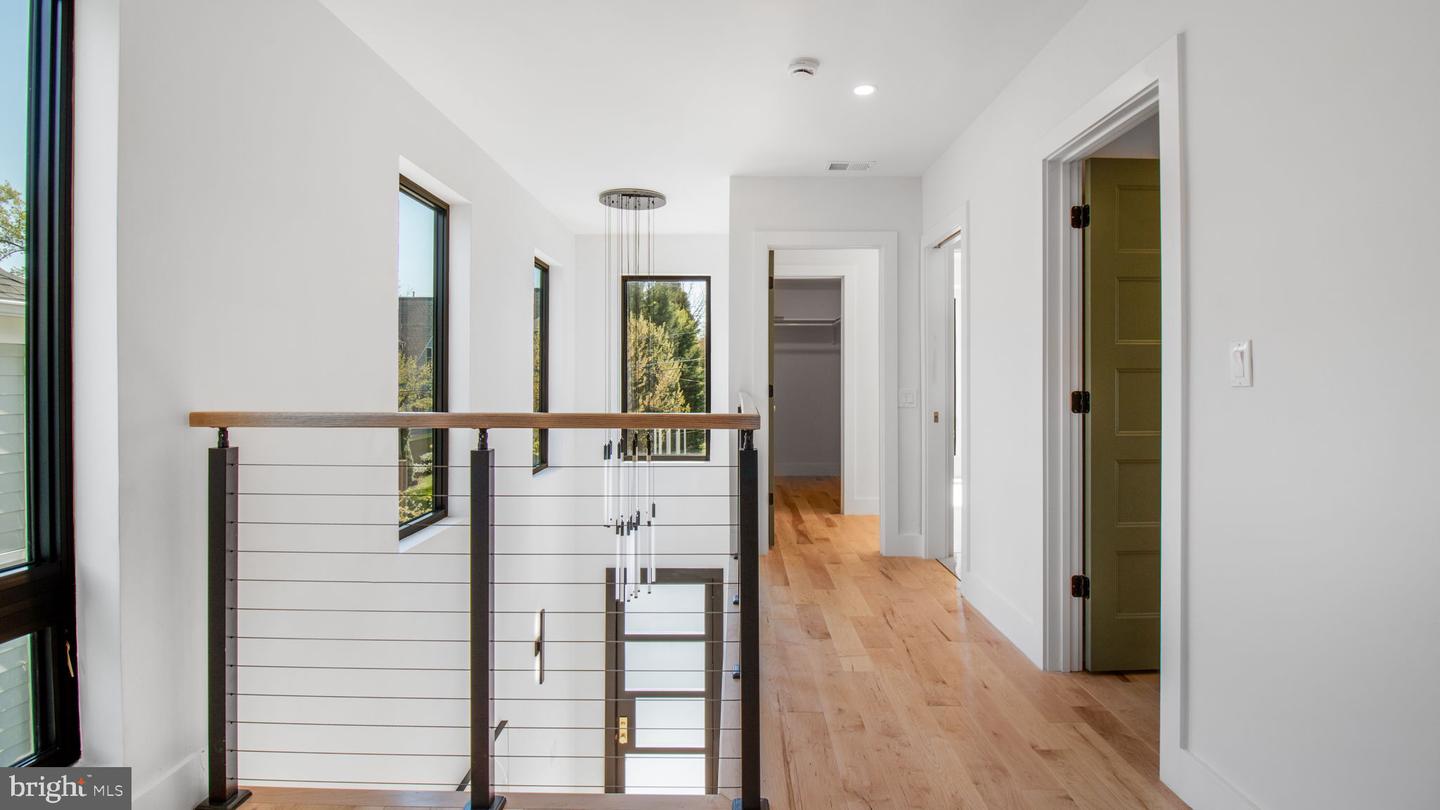 2025 N EMERSON ST, ARLINGTON, Virginia 22207, 5 Bedrooms Bedrooms, ,4 BathroomsBathrooms,Residential,For sale,2025 N EMERSON ST,VAAR2053724 MLS # VAAR2053724