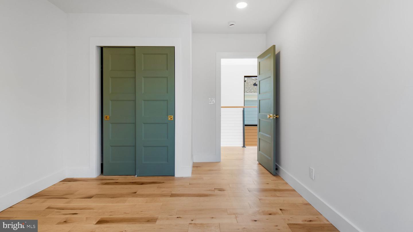 2025 N EMERSON ST, ARLINGTON, Virginia 22207, 5 Bedrooms Bedrooms, ,4 BathroomsBathrooms,Residential,For sale,2025 N EMERSON ST,VAAR2053724 MLS # VAAR2053724