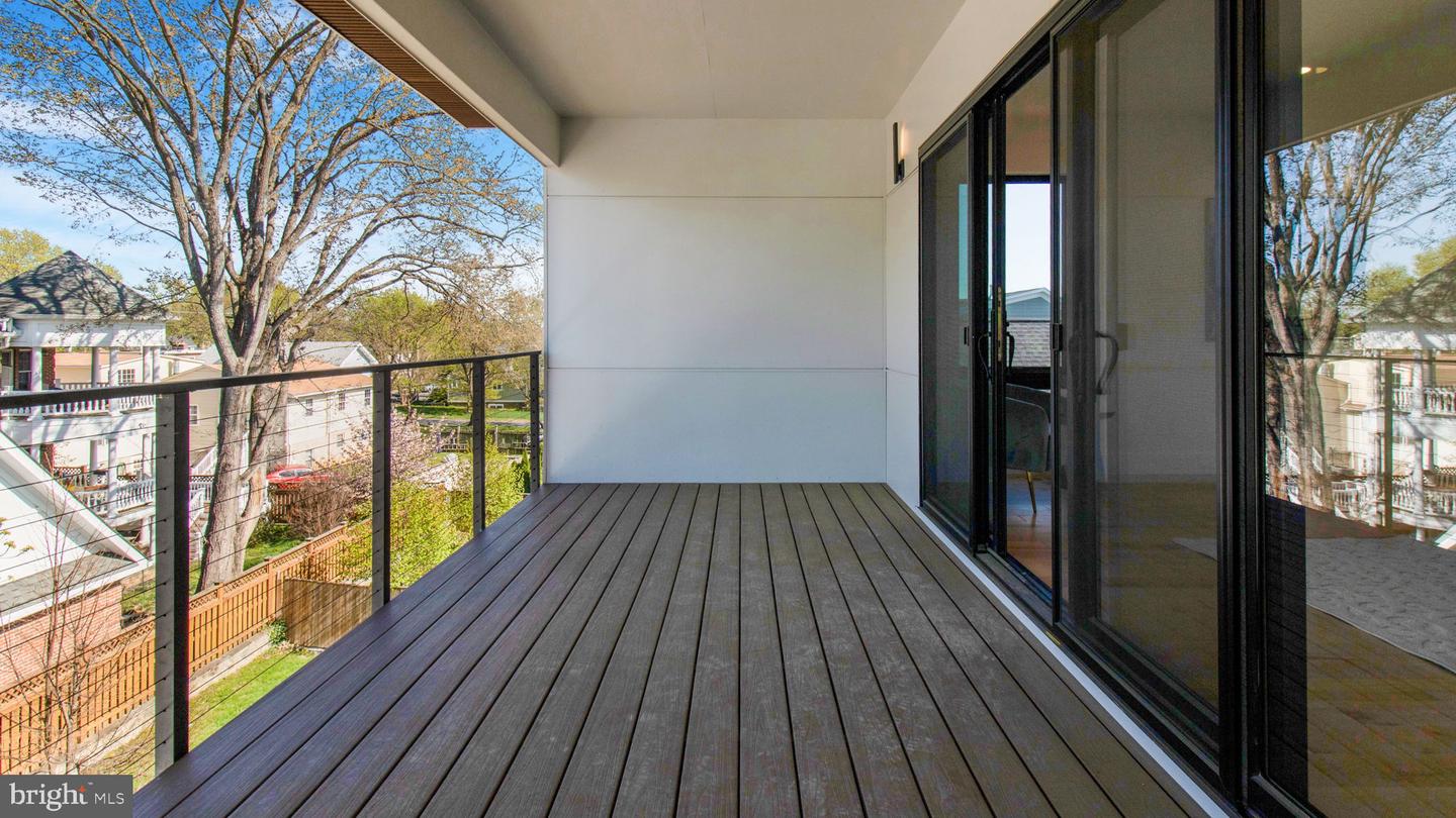 2025 N EMERSON ST, ARLINGTON, Virginia 22207, 5 Bedrooms Bedrooms, ,4 BathroomsBathrooms,Residential,For sale,2025 N EMERSON ST,VAAR2053724 MLS # VAAR2053724