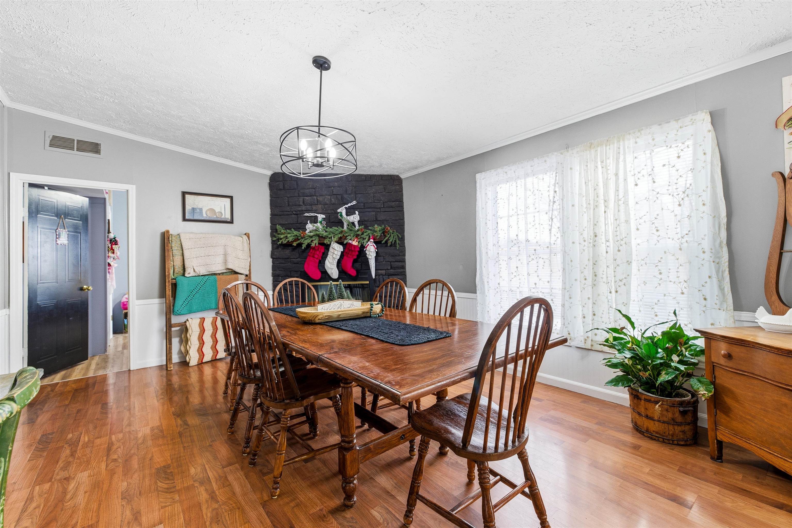 1161 E MAIN ST, STANLEY, Virginia 22851, 4 Bedrooms Bedrooms, ,2 BathroomsBathrooms,Residential,1161 E MAIN ST,671968 MLS # 671968 1161 E MAIN ST, STANLEY, Virginia 22851, 4 Bedrooms Bedrooms, ,2 BathroomsBathrooms,Residential,1161 E MAIN ST,671968 MLS # 671968