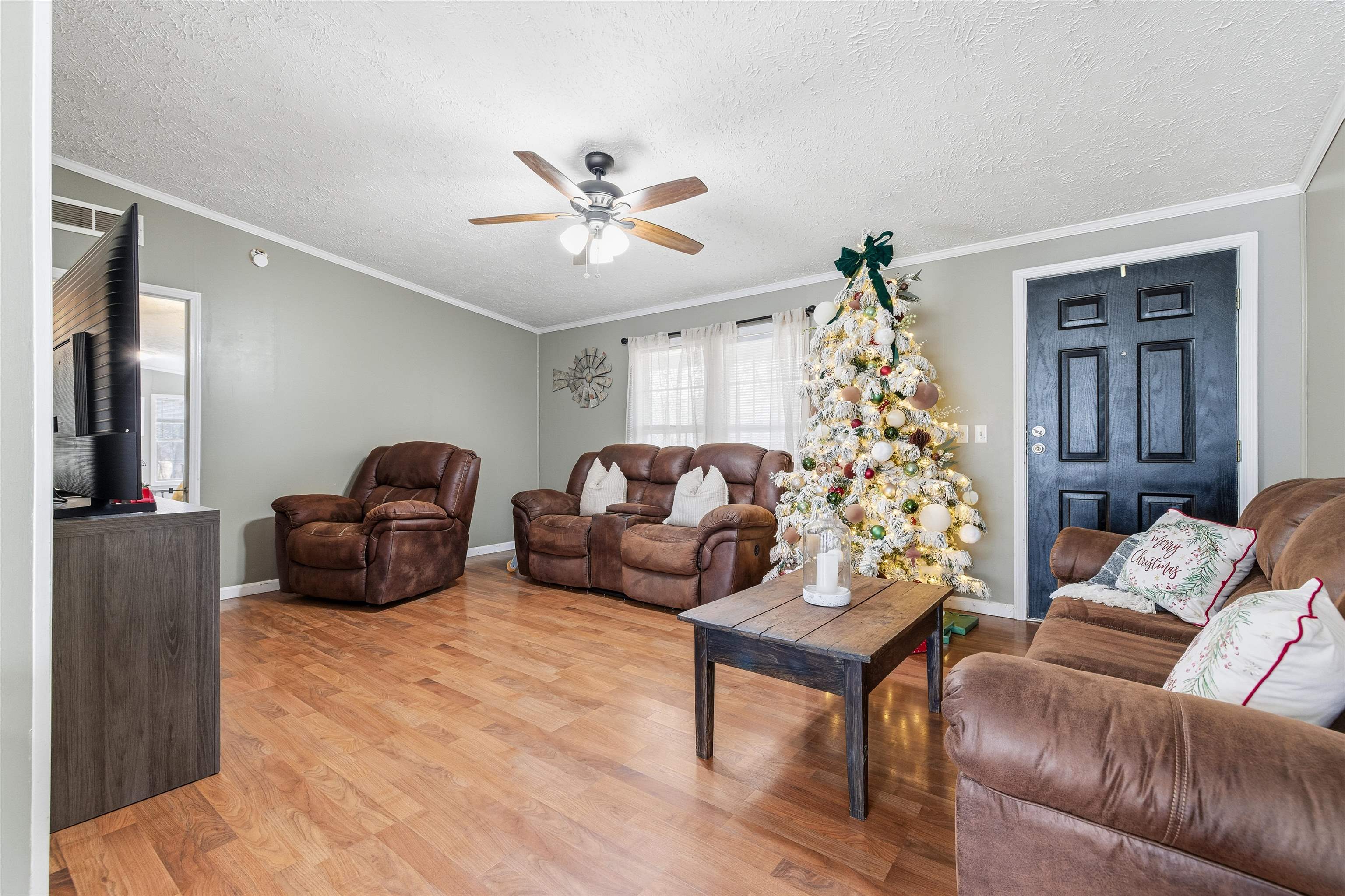 1161 E MAIN ST, STANLEY, Virginia 22851, 4 Bedrooms Bedrooms, ,2 BathroomsBathrooms,Residential,1161 E MAIN ST,671968 MLS # 671968 1161 E MAIN ST, STANLEY, Virginia 22851, 4 Bedrooms Bedrooms, ,2 BathroomsBathrooms,Residential,1161 E MAIN ST,671968 MLS # 671968