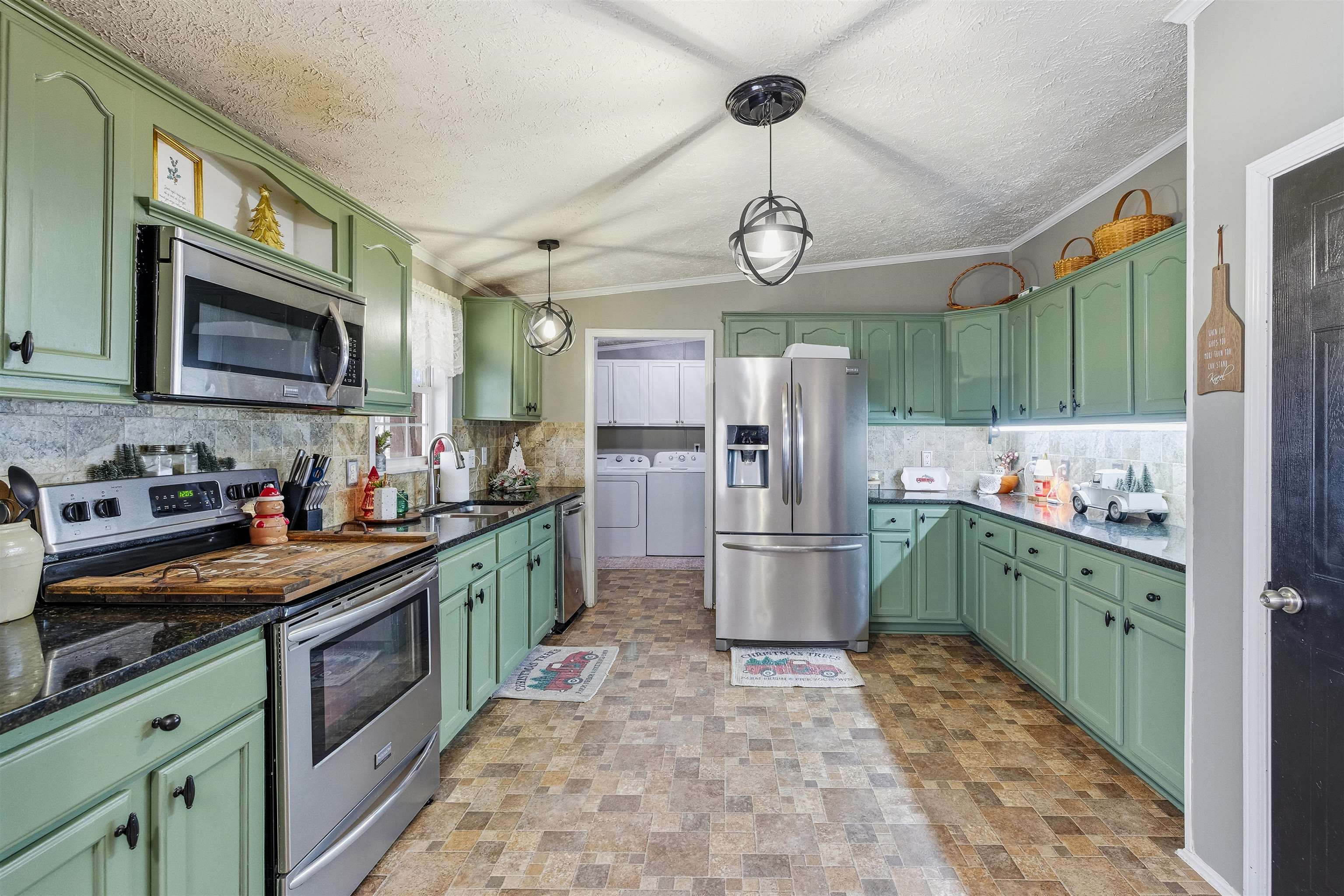 1161 E MAIN ST, STANLEY, Virginia 22851, 4 Bedrooms Bedrooms, ,2 BathroomsBathrooms,Residential,1161 E MAIN ST,671968 MLS # 671968 1161 E MAIN ST, STANLEY, Virginia 22851, 4 Bedrooms Bedrooms, ,2 BathroomsBathrooms,Residential,1161 E MAIN ST,671968 MLS # 671968