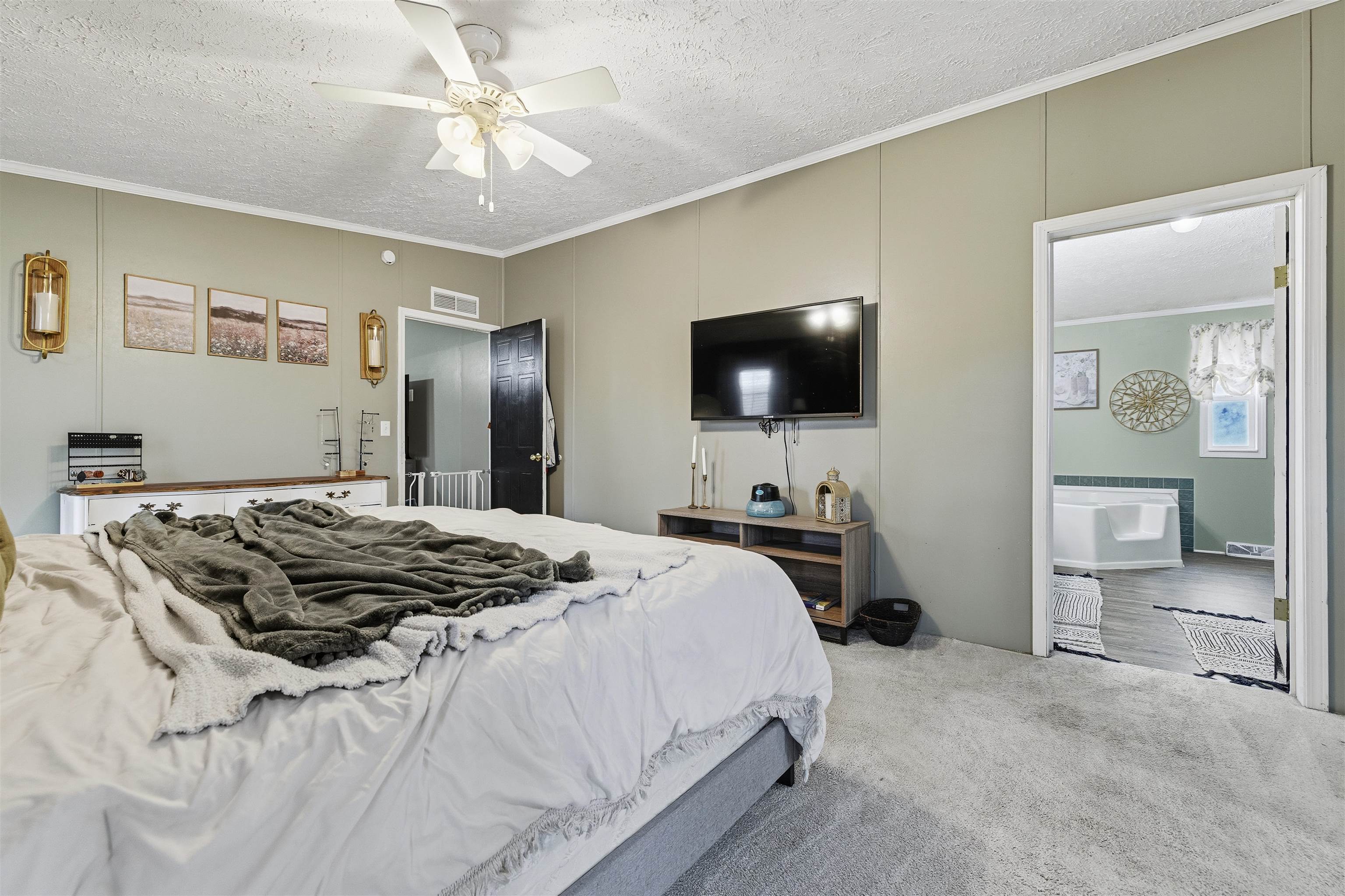 1161 E MAIN ST, STANLEY, Virginia 22851, 4 Bedrooms Bedrooms, ,2 BathroomsBathrooms,Residential,1161 E MAIN ST,671968 MLS # 671968 1161 E MAIN ST, STANLEY, Virginia 22851, 4 Bedrooms Bedrooms, ,2 BathroomsBathrooms,Residential,1161 E MAIN ST,671968 MLS # 671968