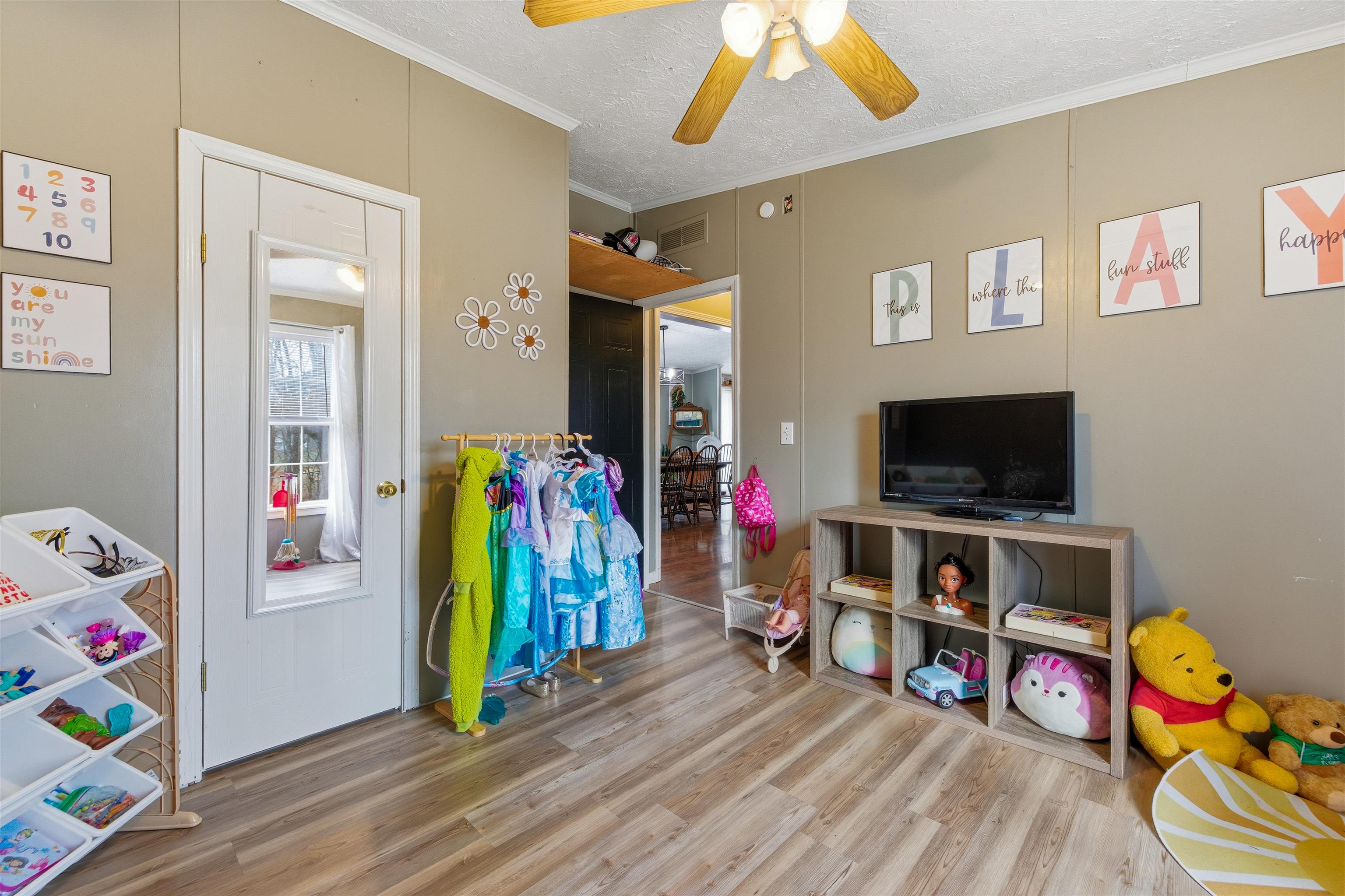 1161 E MAIN ST, STANLEY, Virginia 22851, 4 Bedrooms Bedrooms, ,2 BathroomsBathrooms,Residential,1161 E MAIN ST,671968 MLS # 671968 1161 E MAIN ST, STANLEY, Virginia 22851, 4 Bedrooms Bedrooms, ,2 BathroomsBathrooms,Residential,1161 E MAIN ST,671968 MLS # 671968