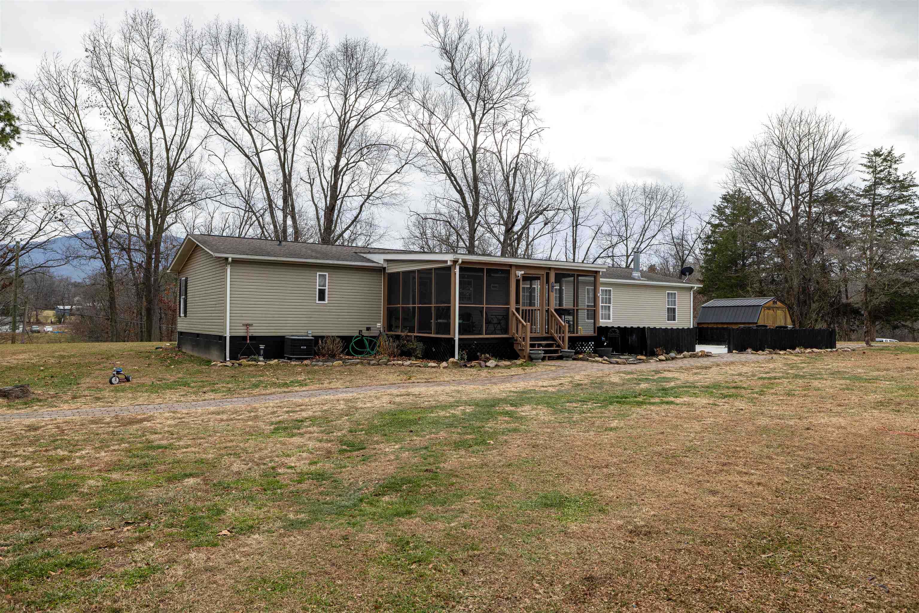 1161 E MAIN ST, STANLEY, Virginia 22851, 4 Bedrooms Bedrooms, ,2 BathroomsBathrooms,Residential,1161 E MAIN ST,671968 MLS # 671968 1161 E MAIN ST, STANLEY, Virginia 22851, 4 Bedrooms Bedrooms, ,2 BathroomsBathrooms,Residential,1161 E MAIN ST,671968 MLS # 671968