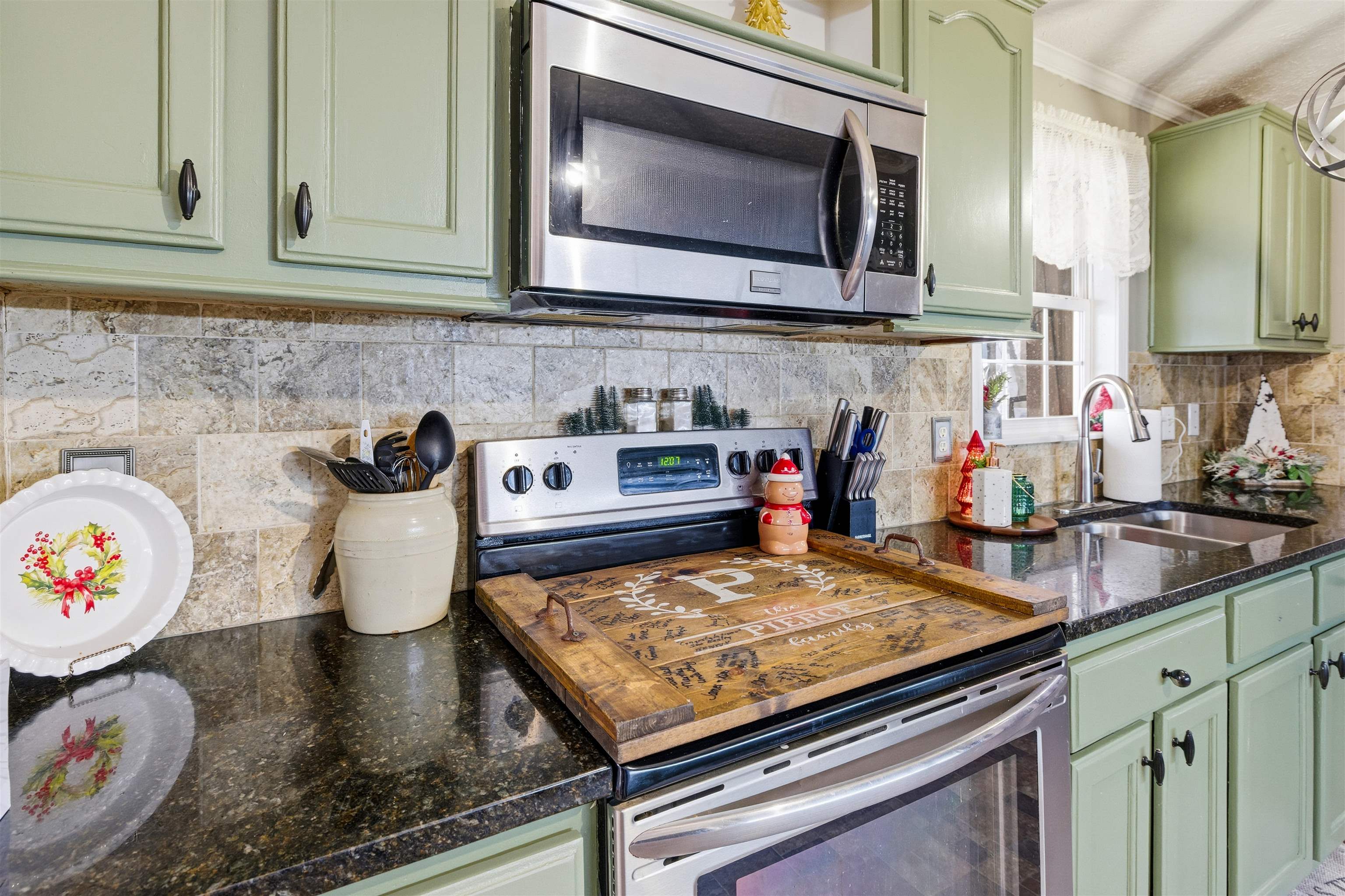 1161 E MAIN ST, STANLEY, Virginia 22851, 4 Bedrooms Bedrooms, ,2 BathroomsBathrooms,Residential,1161 E MAIN ST,671968 MLS # 671968 1161 E MAIN ST, STANLEY, Virginia 22851, 4 Bedrooms Bedrooms, ,2 BathroomsBathrooms,Residential,1161 E MAIN ST,671968 MLS # 671968