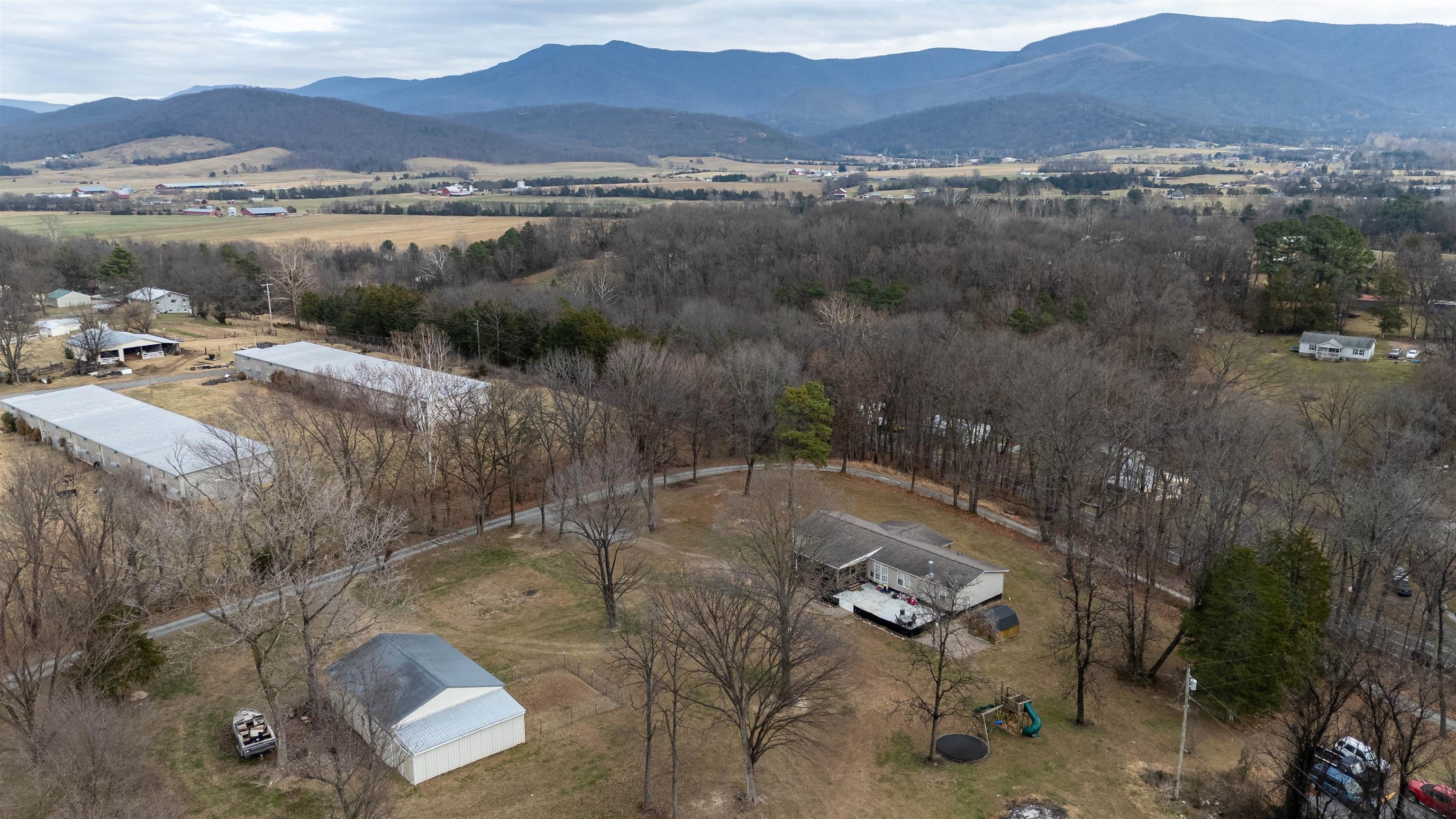 1161 E MAIN ST, STANLEY, Virginia 22851, 4 Bedrooms Bedrooms, ,2 BathroomsBathrooms,Residential,1161 E MAIN ST,671968 MLS # 671968 1161 E MAIN ST, STANLEY, Virginia 22851, 4 Bedrooms Bedrooms, ,2 BathroomsBathrooms,Residential,1161 E MAIN ST,671968 MLS # 671968