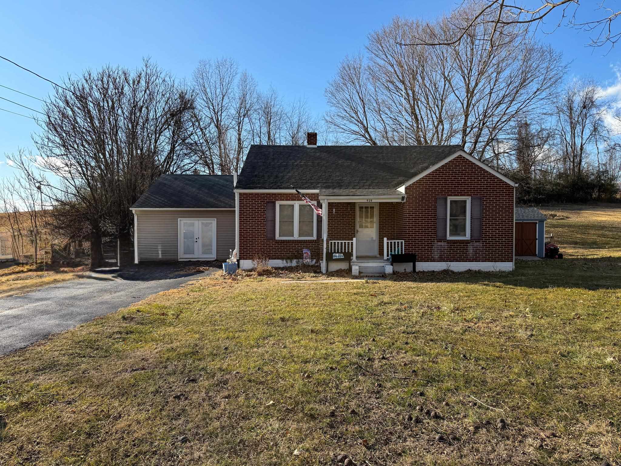 939 OLD WHITE HILL RD, STUARTS DRAFT, Virginia 24477, 3 Bedrooms Bedrooms, ,2 BathroomsBathrooms,Residential,939 OLD WHITE HILL RD,672323 MLS # 672323