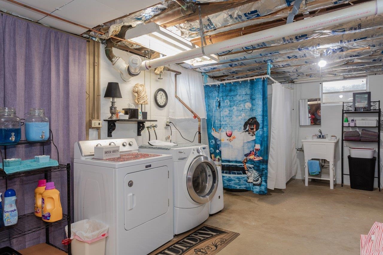 302 HONEYSUCKLE RD, ELKTON, Virginia 22827, 3 Bedrooms Bedrooms, ,2 BathroomsBathrooms,Residential,302 HONEYSUCKLE RD,672325 MLS # 672325