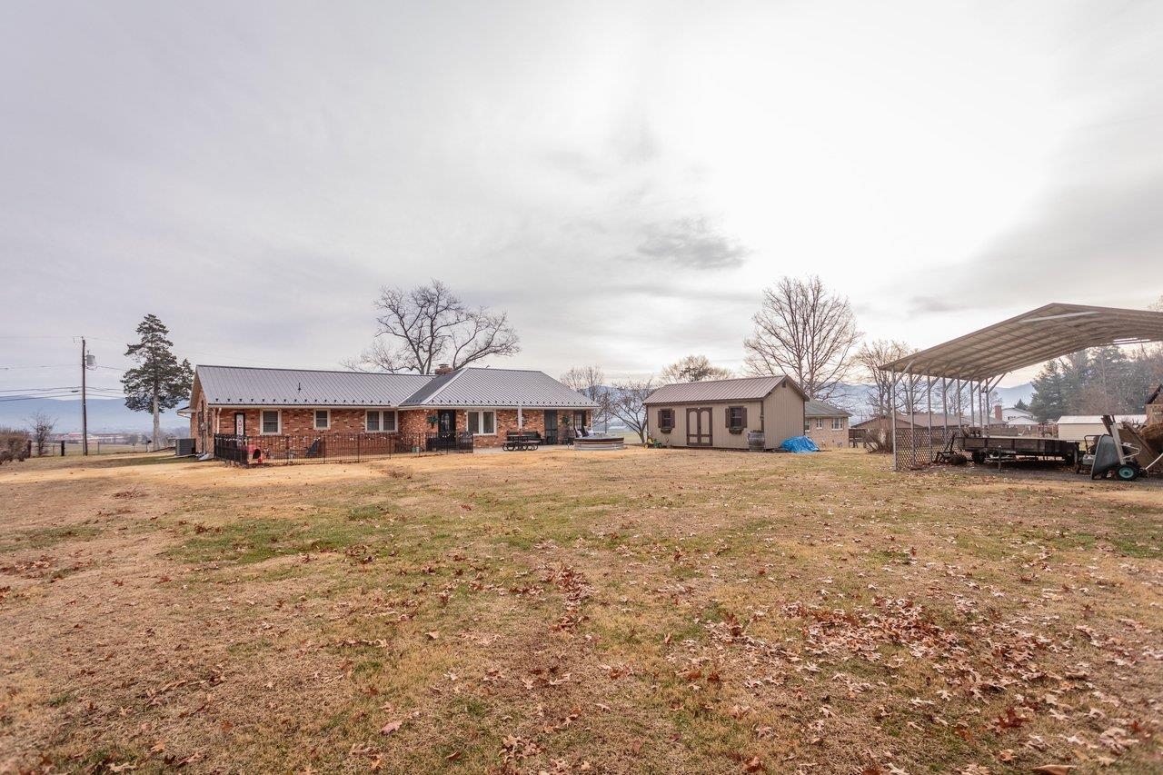 302 HONEYSUCKLE RD, ELKTON, Virginia 22827, 3 Bedrooms Bedrooms, ,2 BathroomsBathrooms,Residential,302 HONEYSUCKLE RD,672325 MLS # 672325