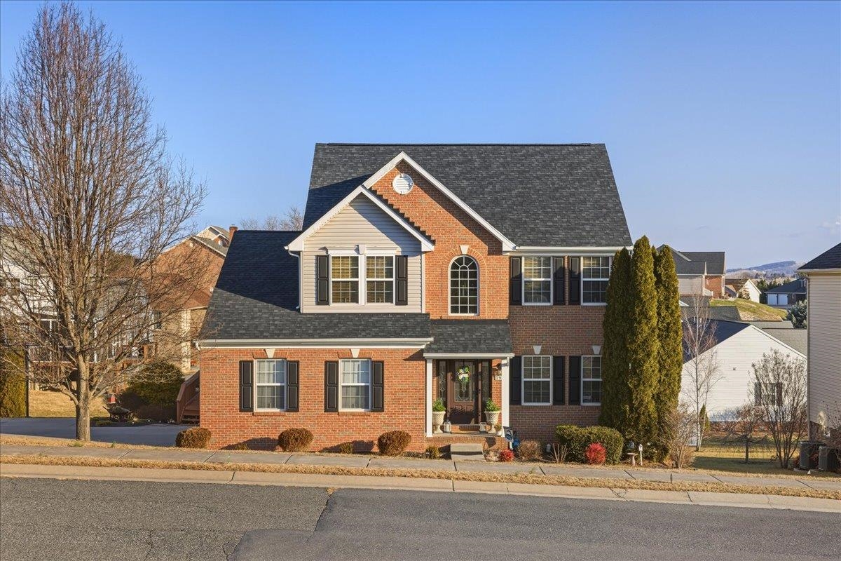 191 EISENHOWER DR, BROADWAY, Virginia 22815, 4 Bedrooms Bedrooms, ,2 BathroomsBathrooms,Residential,191 EISENHOWER DR,672329 MLS # 672329