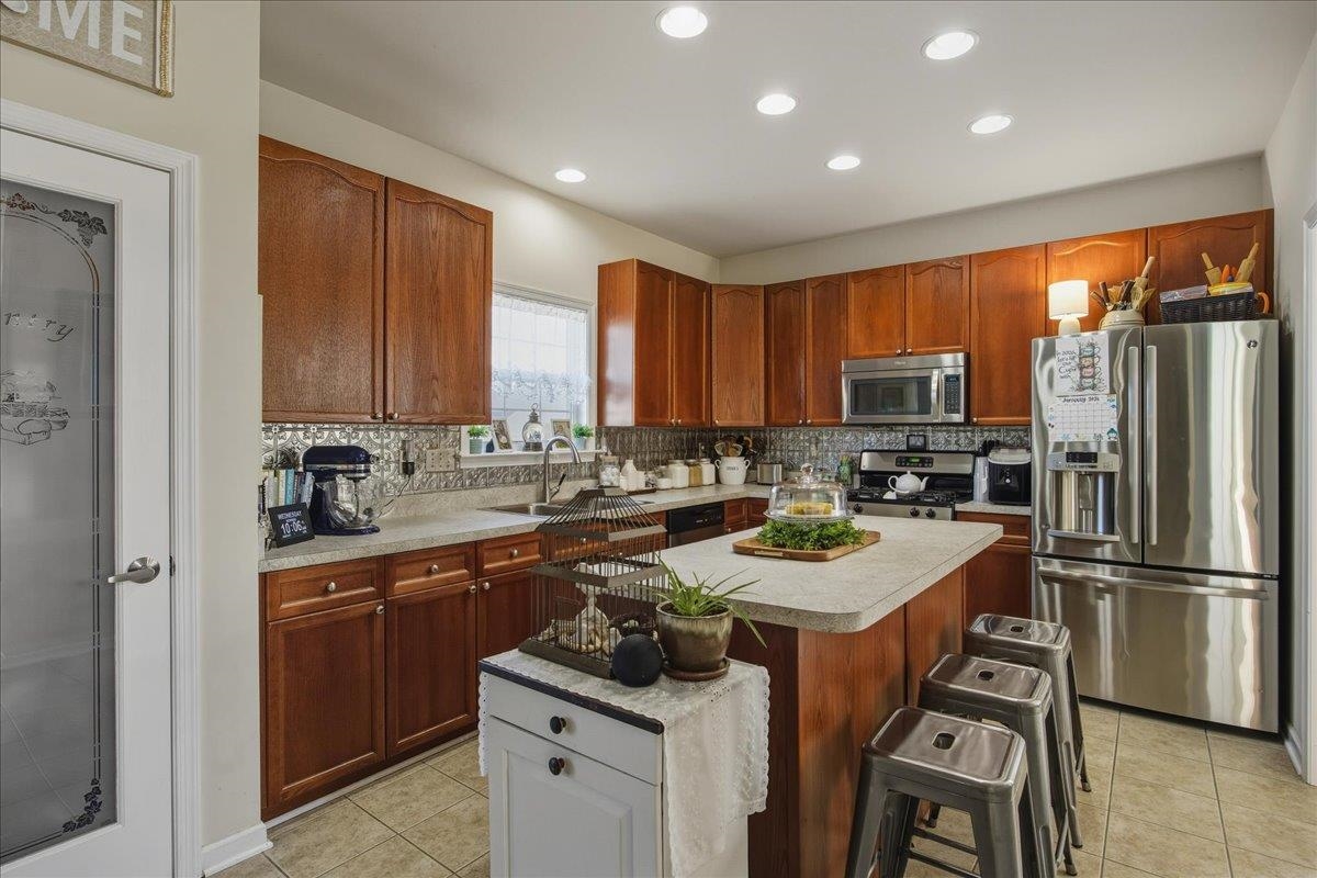 191 EISENHOWER DR, BROADWAY, Virginia 22815, 4 Bedrooms Bedrooms, ,2 BathroomsBathrooms,Residential,191 EISENHOWER DR,672329 MLS # 672329