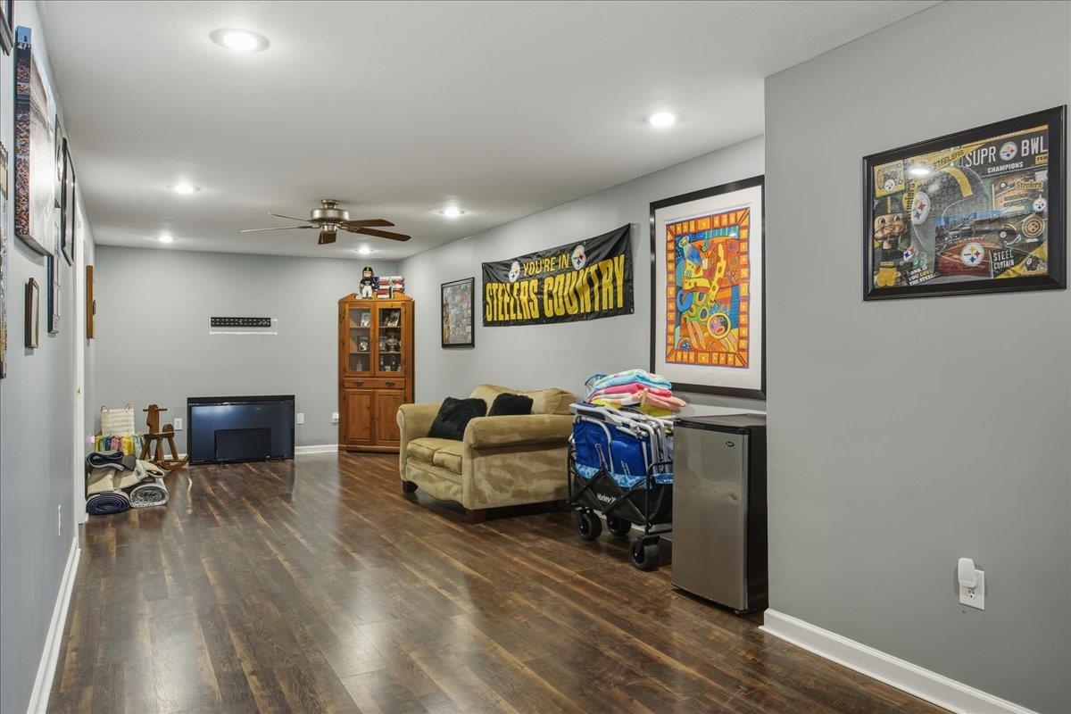 191 EISENHOWER DR, BROADWAY, Virginia 22815, 4 Bedrooms Bedrooms, ,2 BathroomsBathrooms,Residential,191 EISENHOWER DR,672329 MLS # 672329