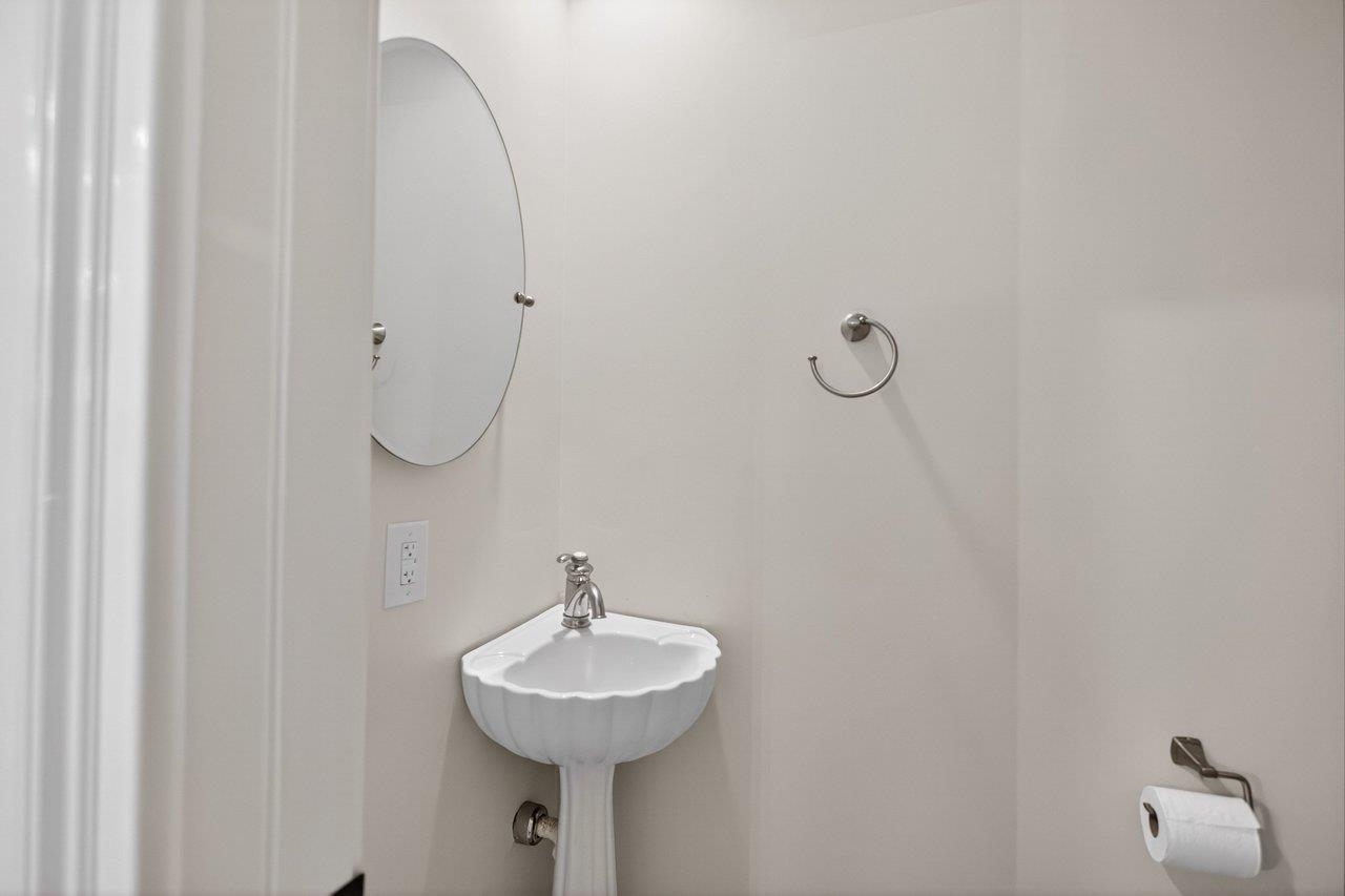 140 EMERALD DR, HARRISONBURG, Virginia 22801, 2 Bedrooms Bedrooms, ,2 BathroomsBathrooms,Residential,140 EMERALD DR,672330 MLS # 672330