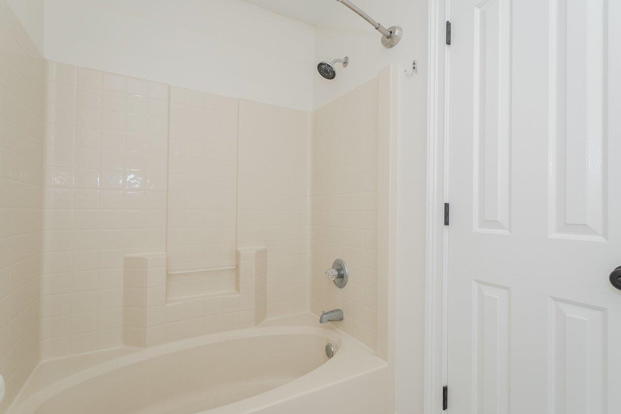 140 EMERALD DR, HARRISONBURG, Virginia 22801, 2 Bedrooms Bedrooms, ,2 BathroomsBathrooms,Residential,140 EMERALD DR,672330 MLS # 672330