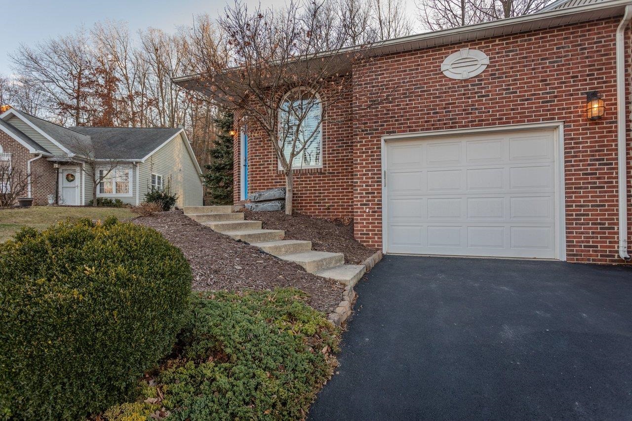 140 EMERALD DR, HARRISONBURG, Virginia 22801, 2 Bedrooms Bedrooms, ,2 BathroomsBathrooms,Residential,140 EMERALD DR,672330 MLS # 672330