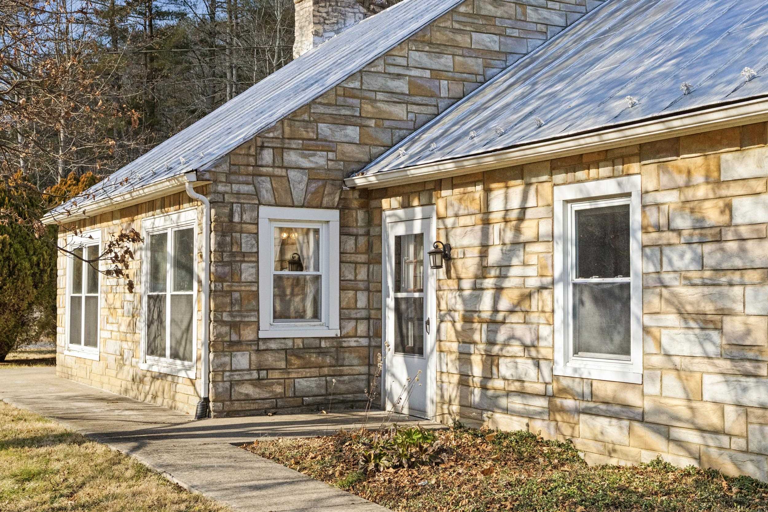 2193 HANKEY MOUNTAIN HWY, CHURCHVILLE, Virginia 24421, 3 Bedrooms Bedrooms, ,2 BathroomsBathrooms,Residential,2193 HANKEY MOUNTAIN HWY,672331 MLS # 672331