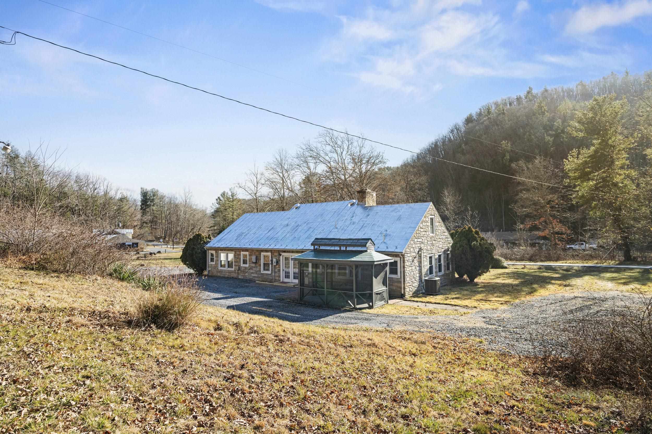 2193 HANKEY MOUNTAIN HWY, CHURCHVILLE, Virginia 24421, 3 Bedrooms Bedrooms, ,2 BathroomsBathrooms,Residential,2193 HANKEY MOUNTAIN HWY,672331 MLS # 672331