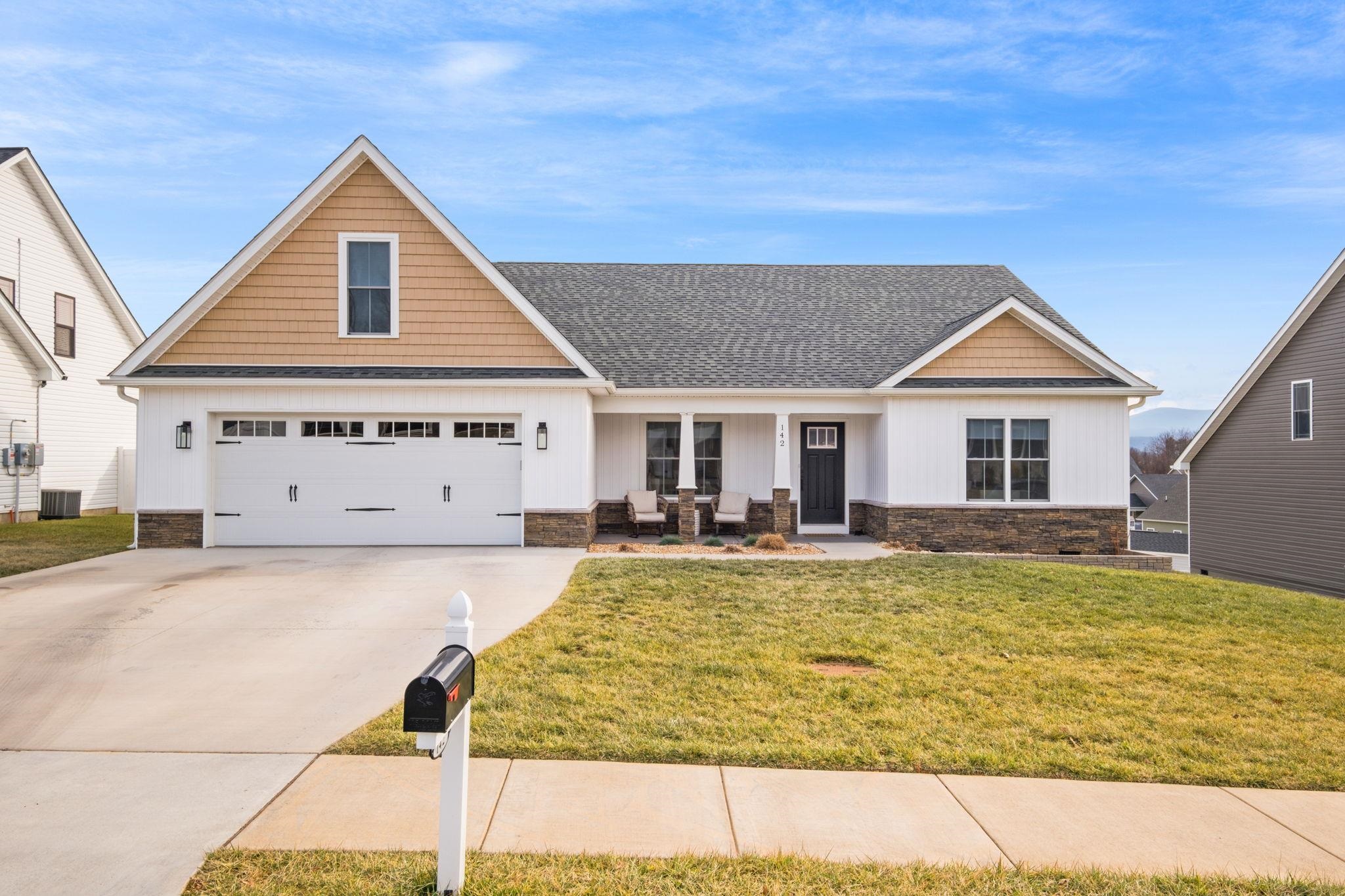 142 LINDBURGH DR, WAYNESBORO, Virginia 22980, 4 Bedrooms Bedrooms, ,2 BathroomsBathrooms,Residential,142 LINDBURGH DR,672332 MLS # 672332