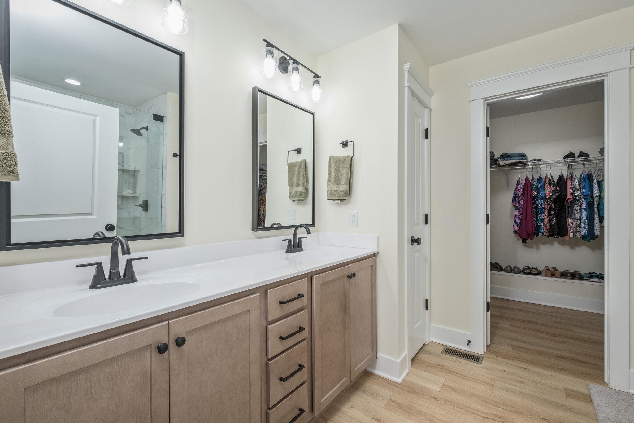 142 LINDBURGH DR, WAYNESBORO, Virginia 22980, 4 Bedrooms Bedrooms, ,2 BathroomsBathrooms,Residential,142 LINDBURGH DR,672332 MLS # 672332