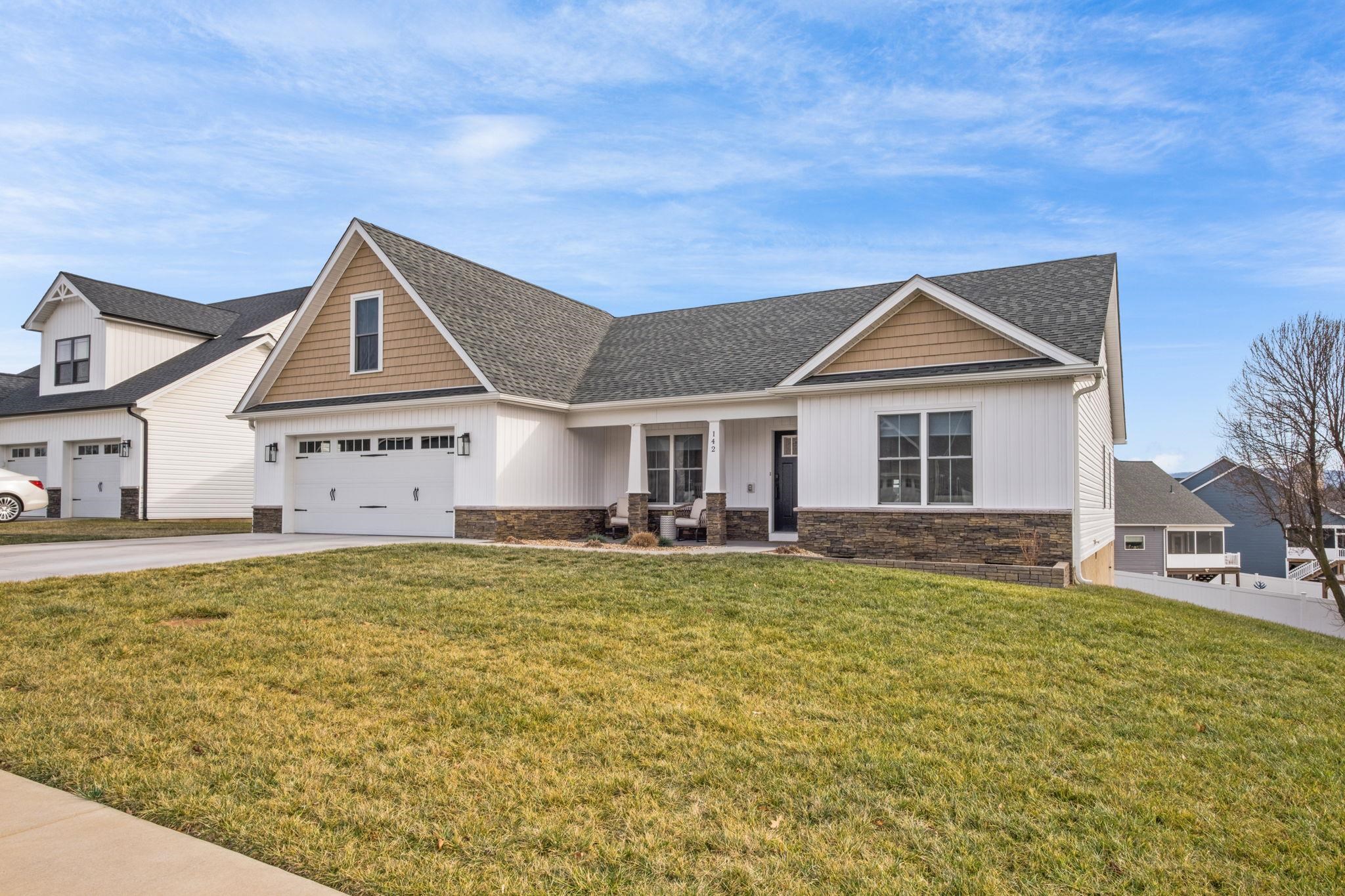 142 LINDBURGH DR, WAYNESBORO, Virginia 22980, 4 Bedrooms Bedrooms, ,2 BathroomsBathrooms,Residential,142 LINDBURGH DR,672332 MLS # 672332