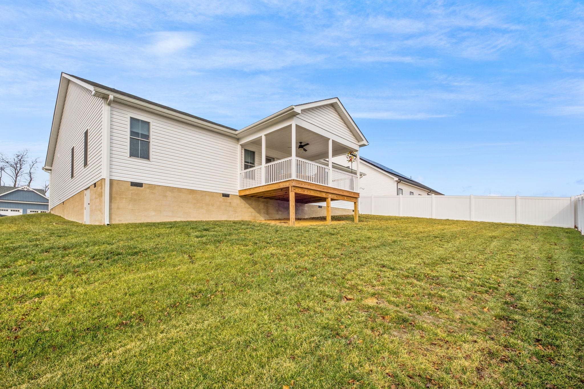 142 LINDBURGH DR, WAYNESBORO, Virginia 22980, 4 Bedrooms Bedrooms, ,2 BathroomsBathrooms,Residential,142 LINDBURGH DR,672332 MLS # 672332