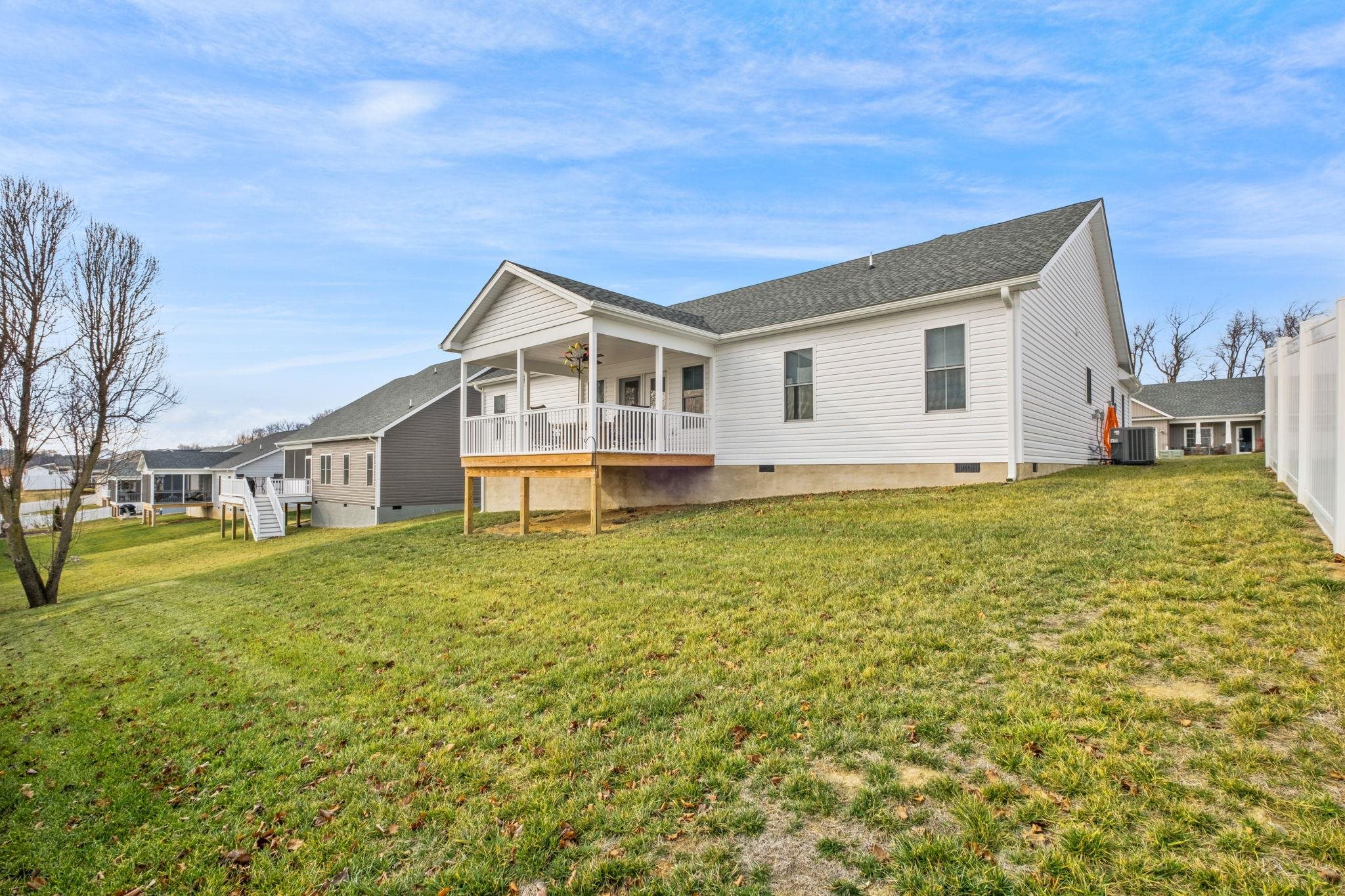 142 LINDBURGH DR, WAYNESBORO, Virginia 22980, 4 Bedrooms Bedrooms, ,2 BathroomsBathrooms,Residential,142 LINDBURGH DR,672332 MLS # 672332