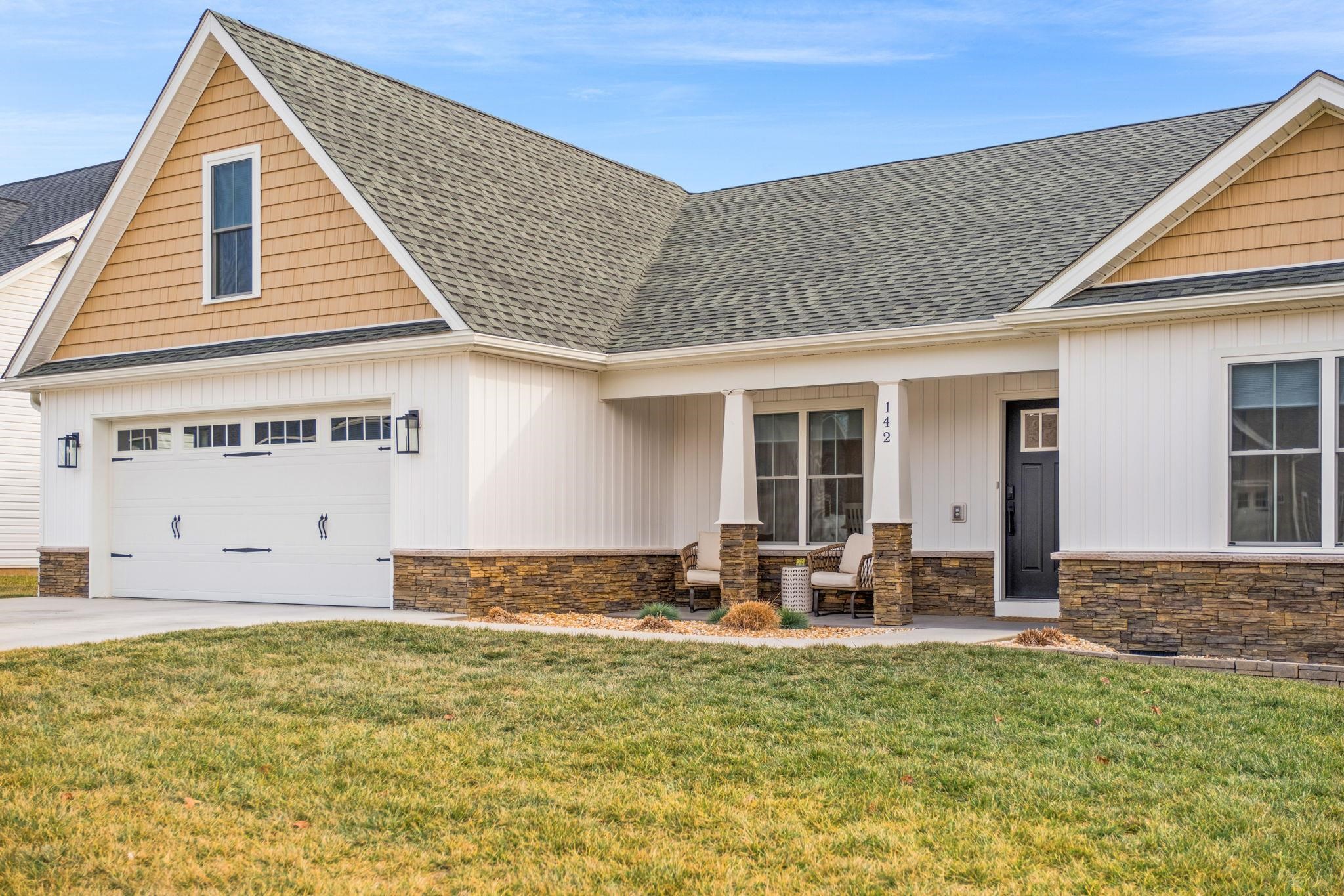 142 LINDBURGH DR, WAYNESBORO, Virginia 22980, 4 Bedrooms Bedrooms, ,2 BathroomsBathrooms,Residential,142 LINDBURGH DR,672332 MLS # 672332