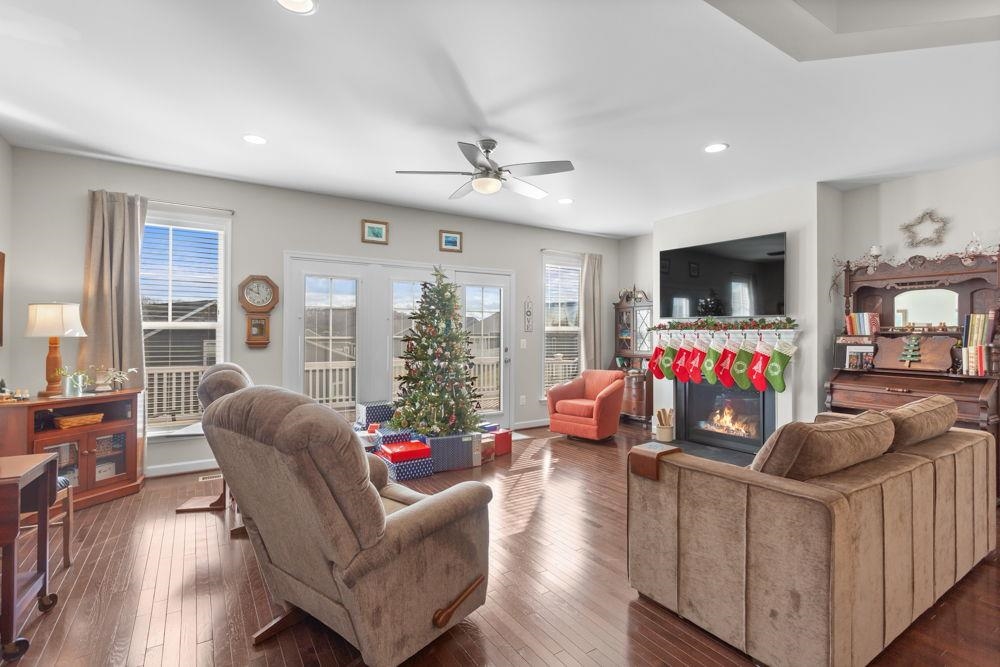 with natural gas fireplace!