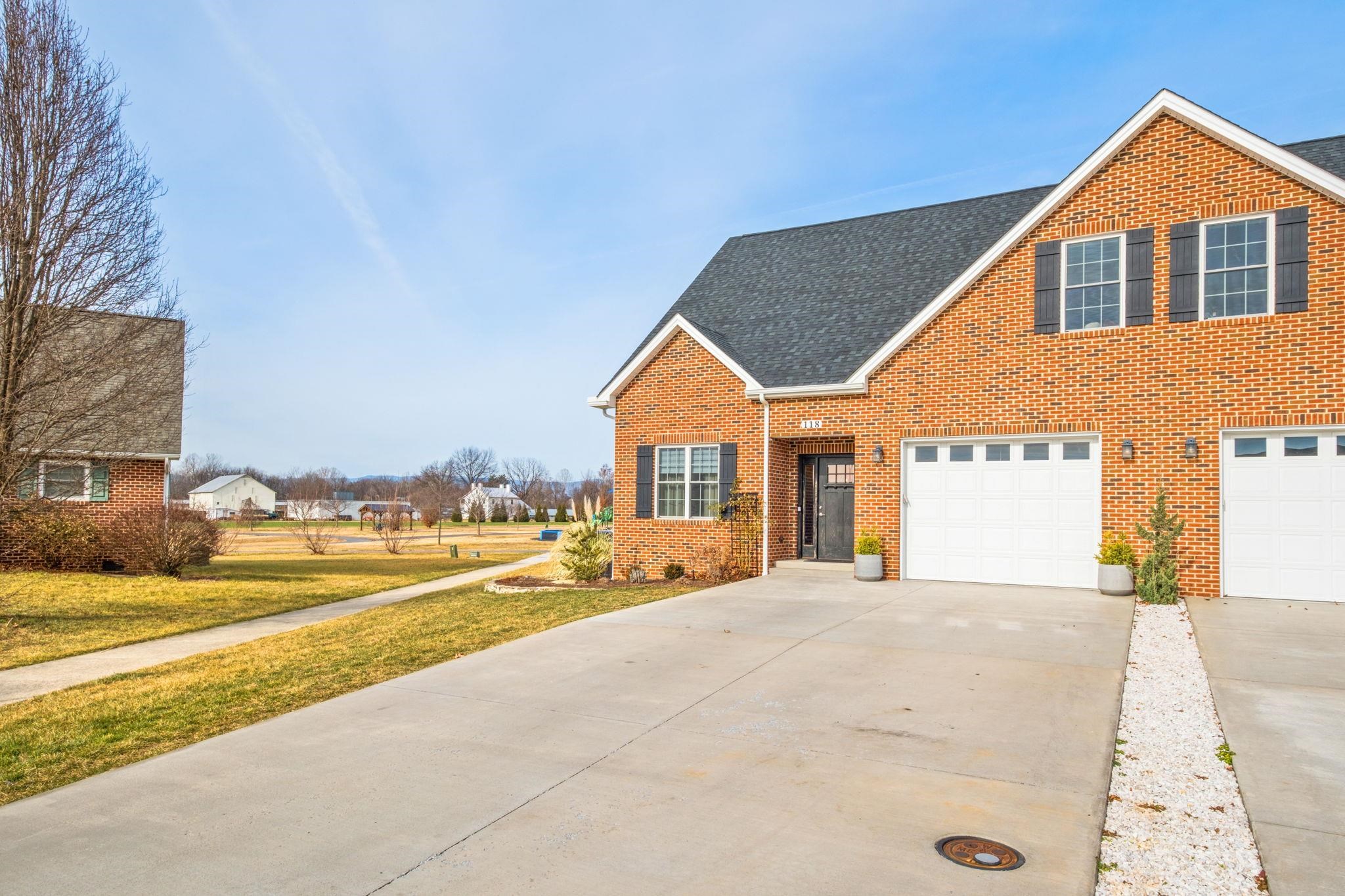 118 HOLLEN MILL CT, BRIDGEWATER, Virginia 22812, 3 Bedrooms Bedrooms, ,2 BathroomsBathrooms,Residential,118 HOLLEN MILL CT,672336 MLS # 672336