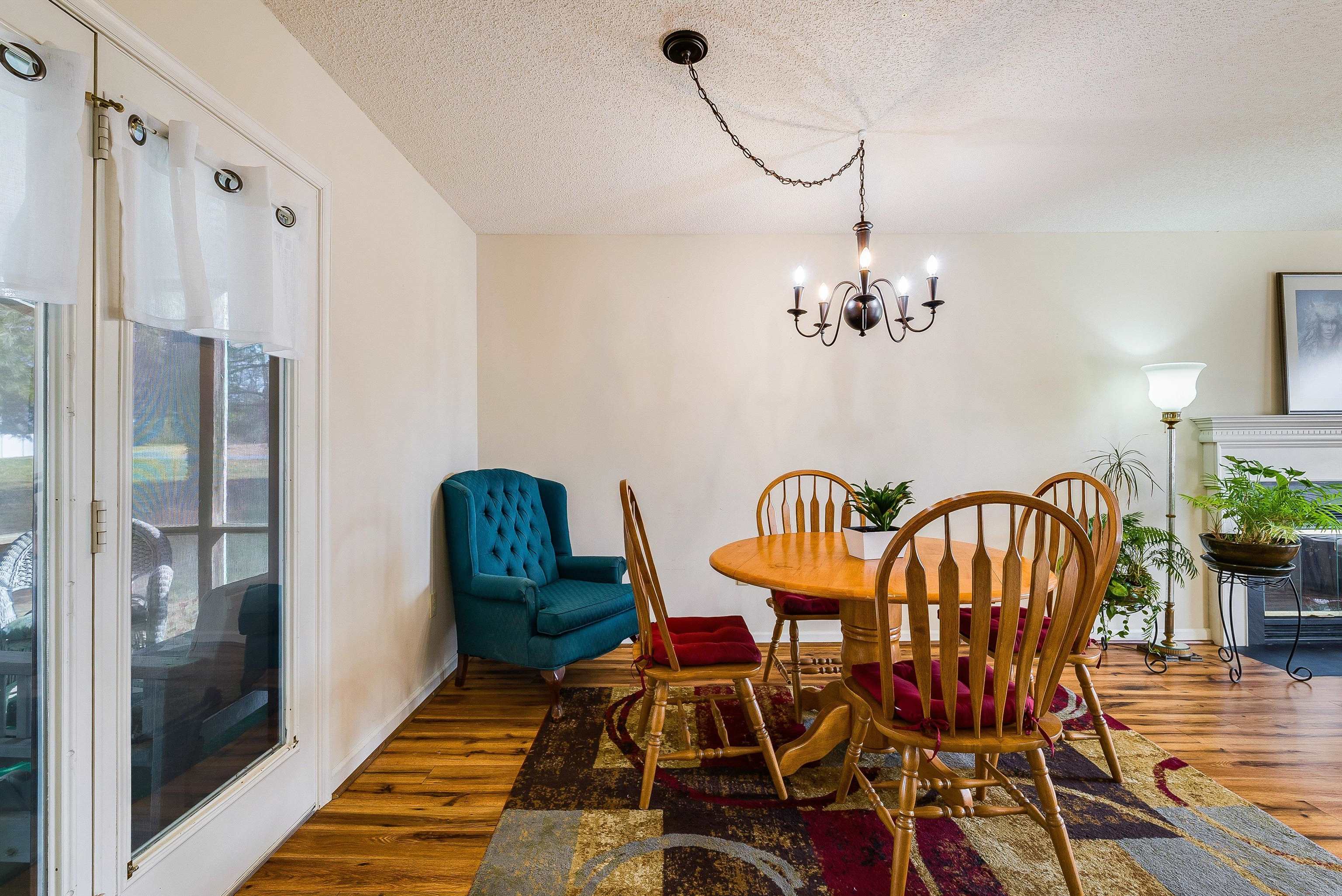 2015 HAMPTON DR, WAYNESBORO, Virginia 22980, 2 Bedrooms Bedrooms, ,2 BathroomsBathrooms,Residential,2015 HAMPTON DR,672337 MLS # 672337